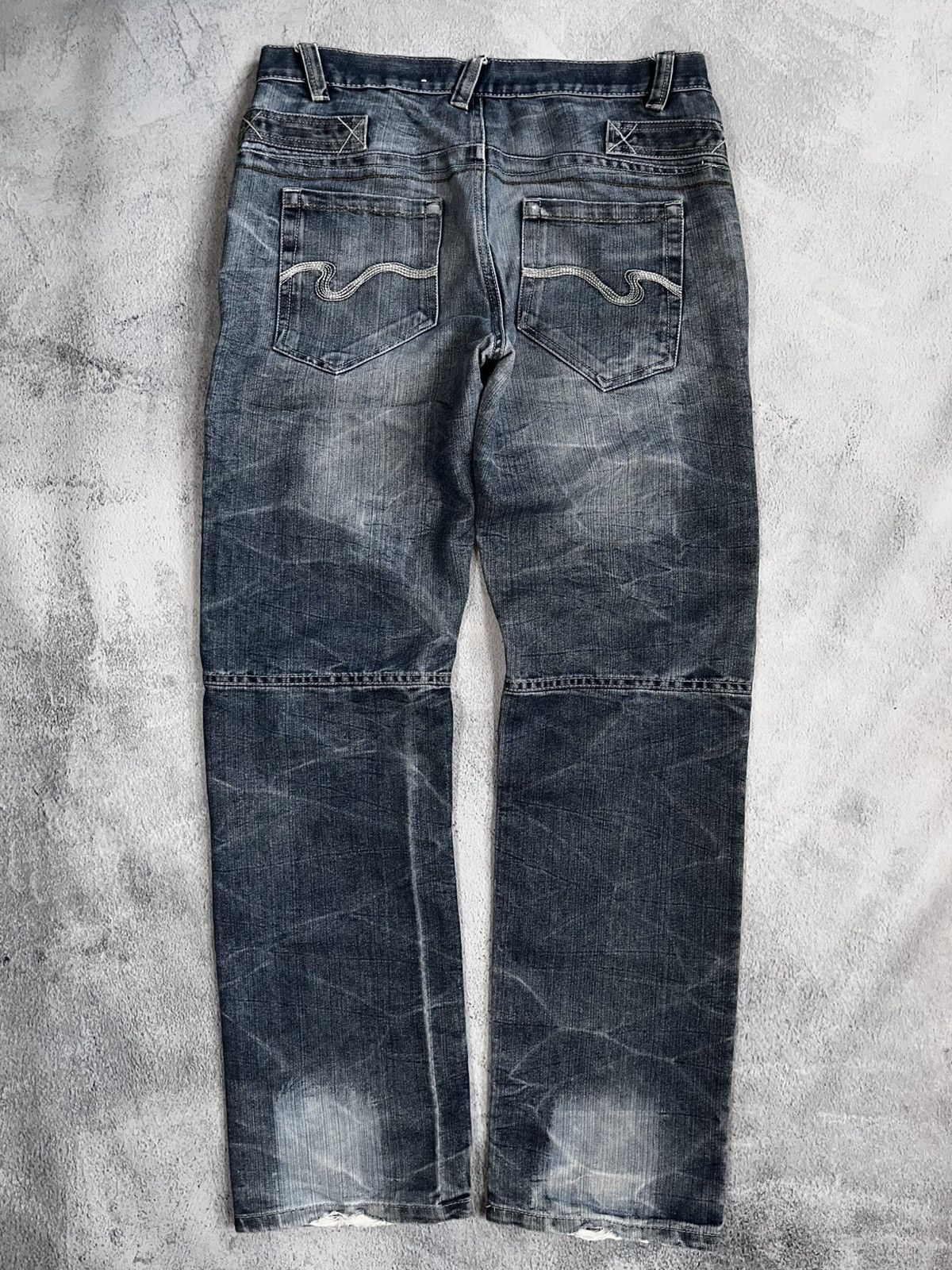 Vintage Vintage Y2K baggy ripped unisex denim low rise jeans Size US 30 / EU 46 - 1 Thumbnail