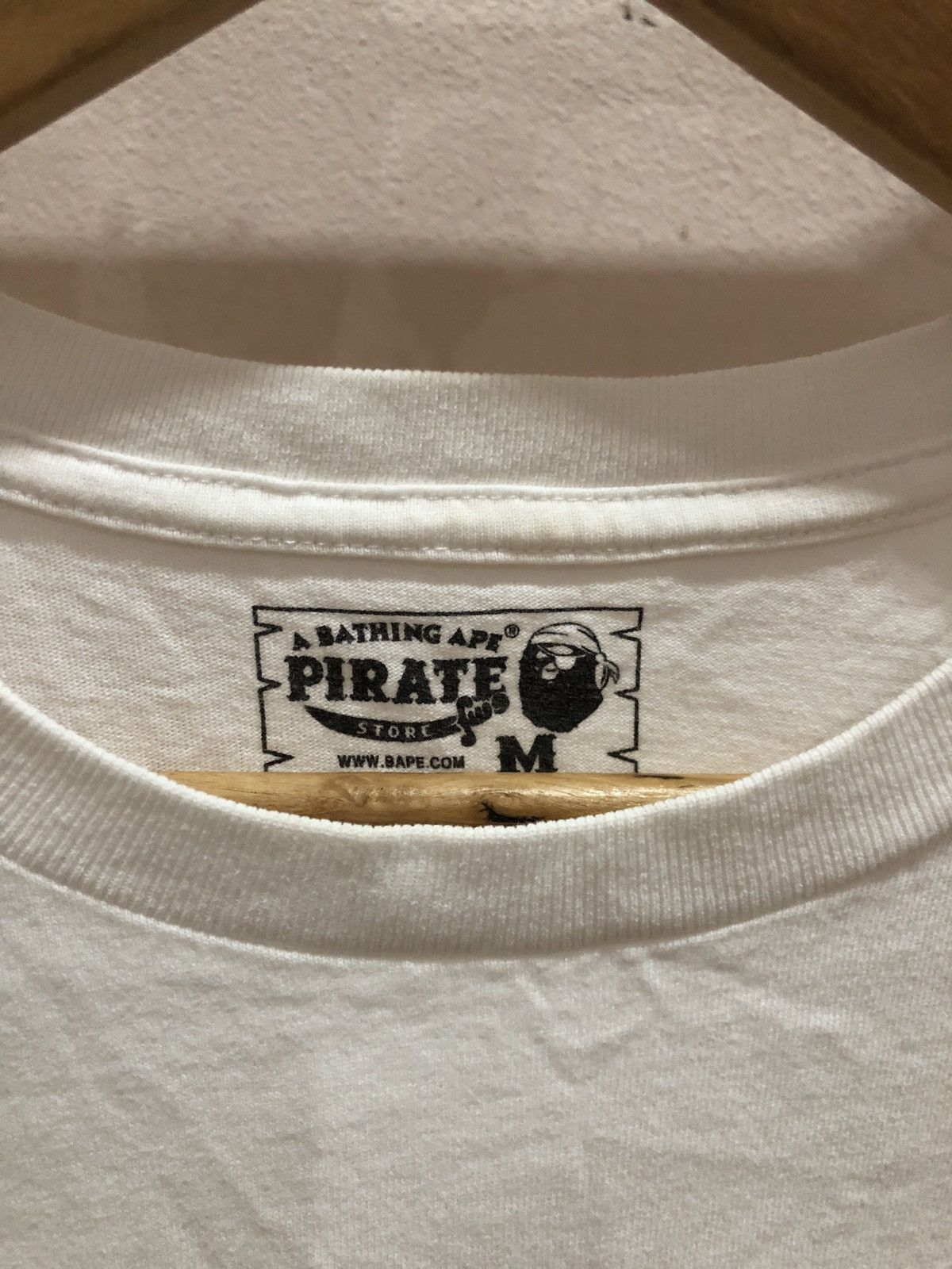 Bape A Bathing Ape Pirate BAPE Crossbone Back Hit Print Logo Size US M / EU 48-50 / 2 - 3 Thumbnail