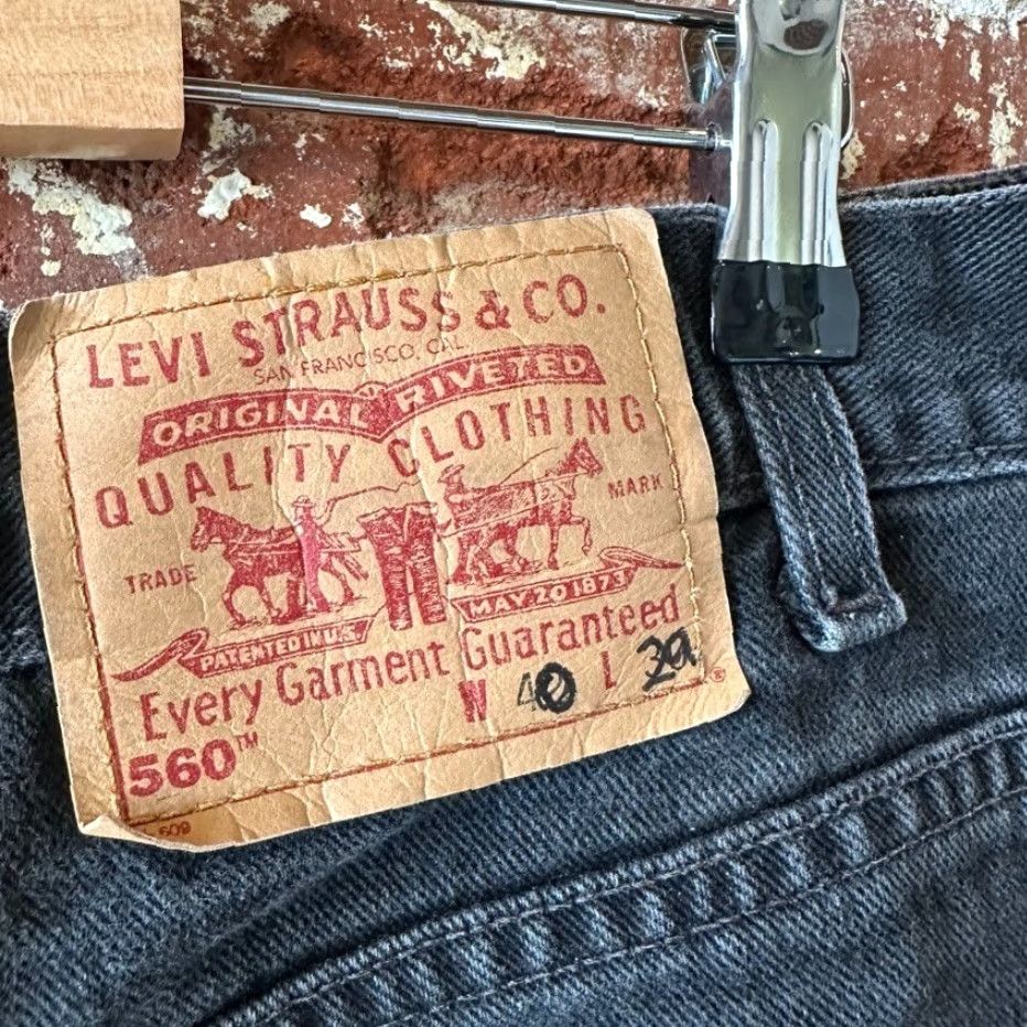 Levi's VINTAGE Levi's 560 Levi's Jeans 40x29.5 Black Tapered Leg 5-Pocket Denim Zip Mens Retro USA Logo Size US 40 / EU 56 - 6 Thumbnail