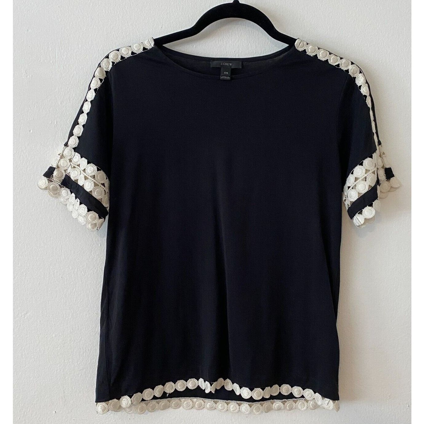 J.Crew J Crew Comfy Black & Cream Embroidery Circle Sleeve Hem Top Size XXS / US 00 / IT 34 - 1 Thumbnail
