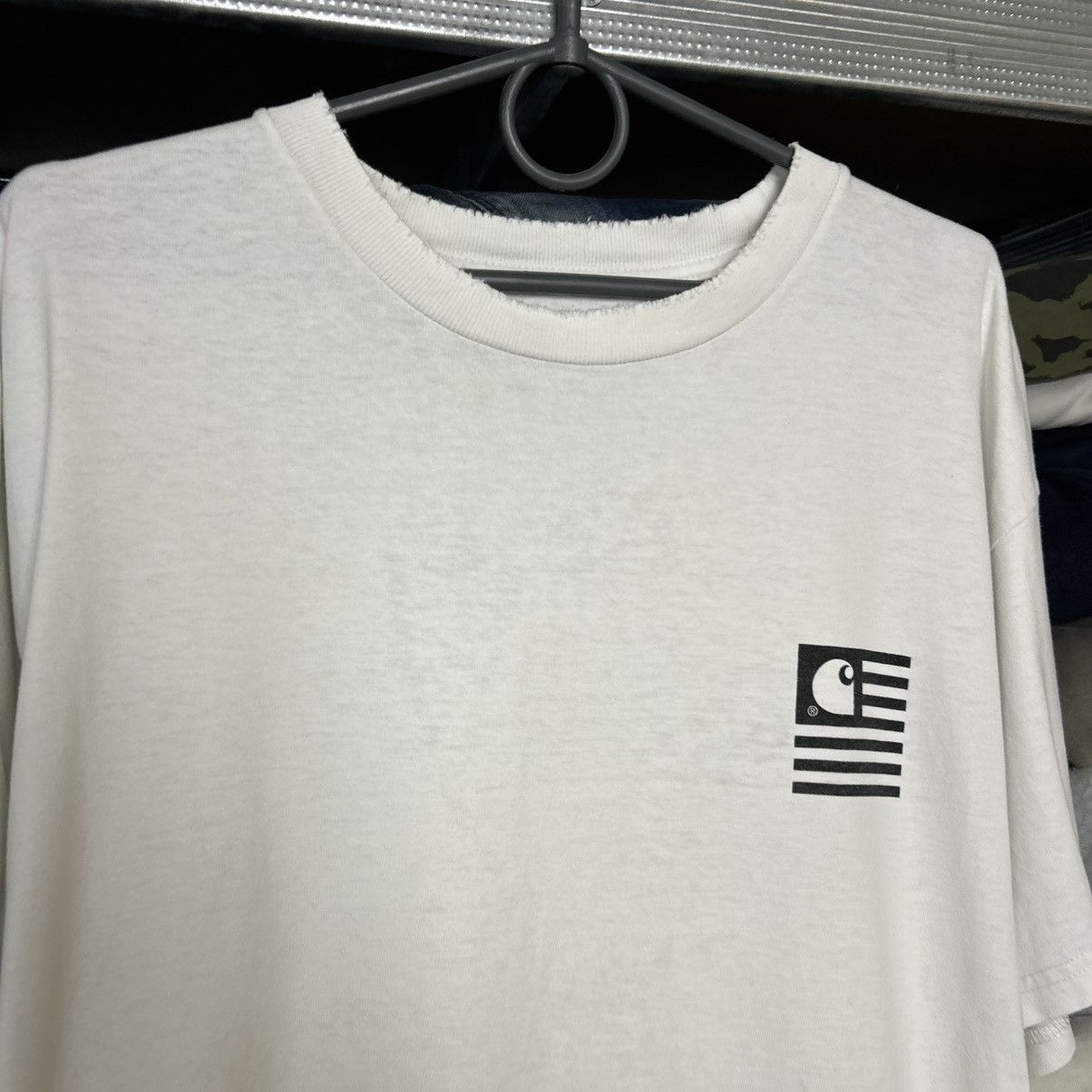 Carhartt Mens Carhartt Wip Big logo Distressed style y2k tee Size US L / EU 52-54 / 3 - 6 Thumbnail