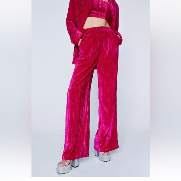 Nasty Gal Nasty Gal Fuchsia Velvet Wide-Leg Pants size 2 Size 26" / US 2 / IT 38 - 1 Thumbnail