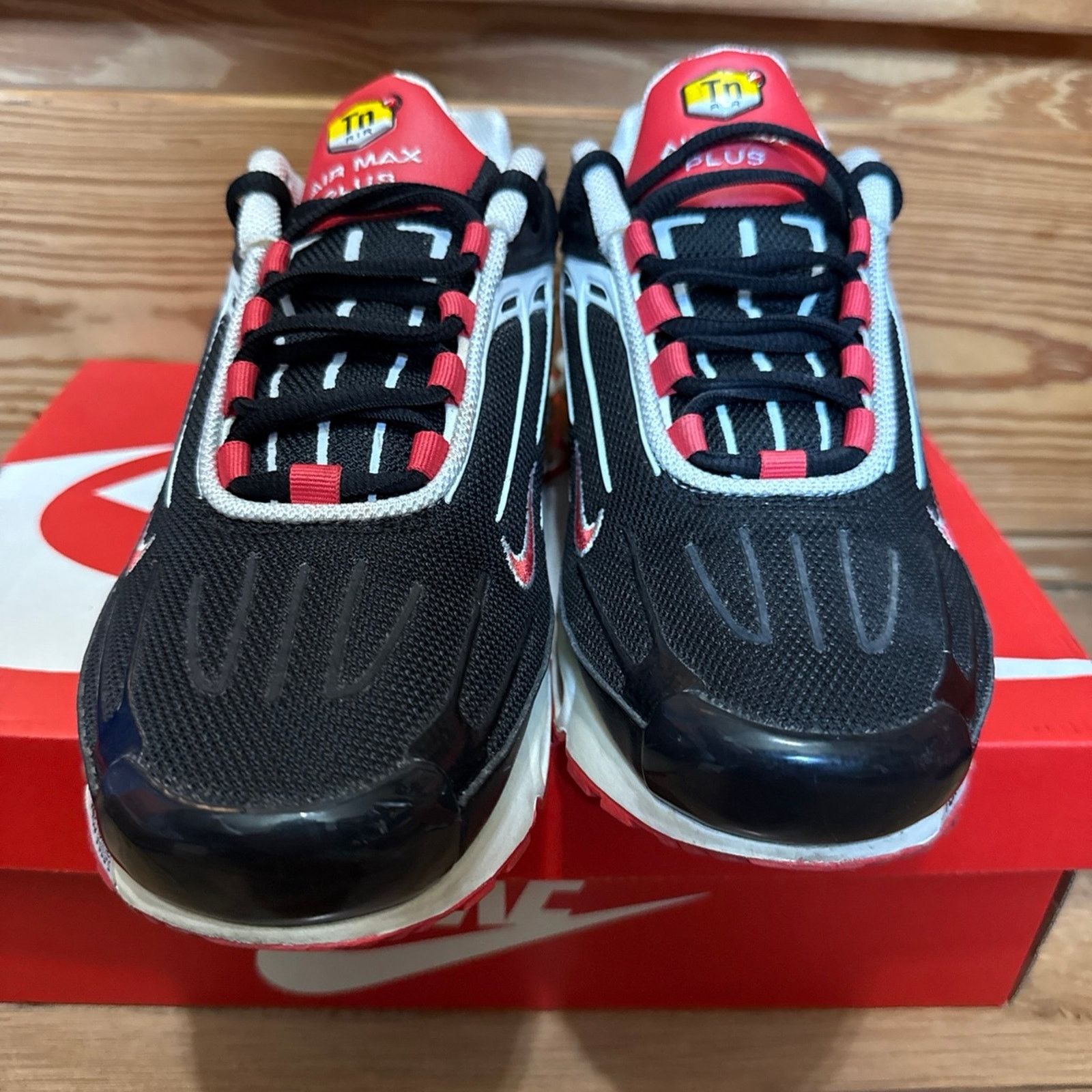 Nike Nike Air Max Plus 3 Black White Track Red Size US 9.5 / EU 42-43 - 7 Thumbnail