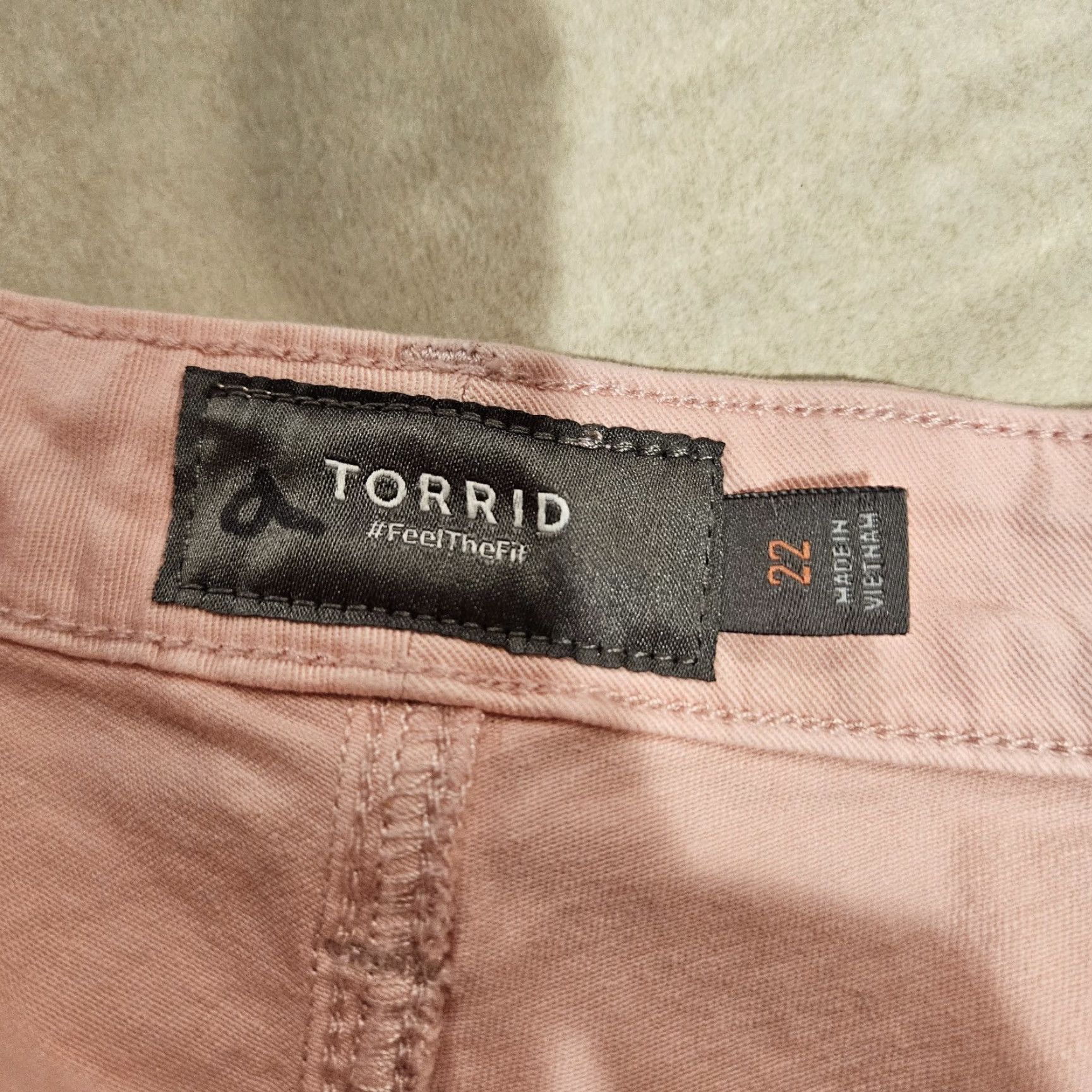 Torrid Torrid Womens Twill Chino Crop Pants Sz 22 Pink High Rise Cotton Blend Size 40" / US 18 - 7 Thumbnail