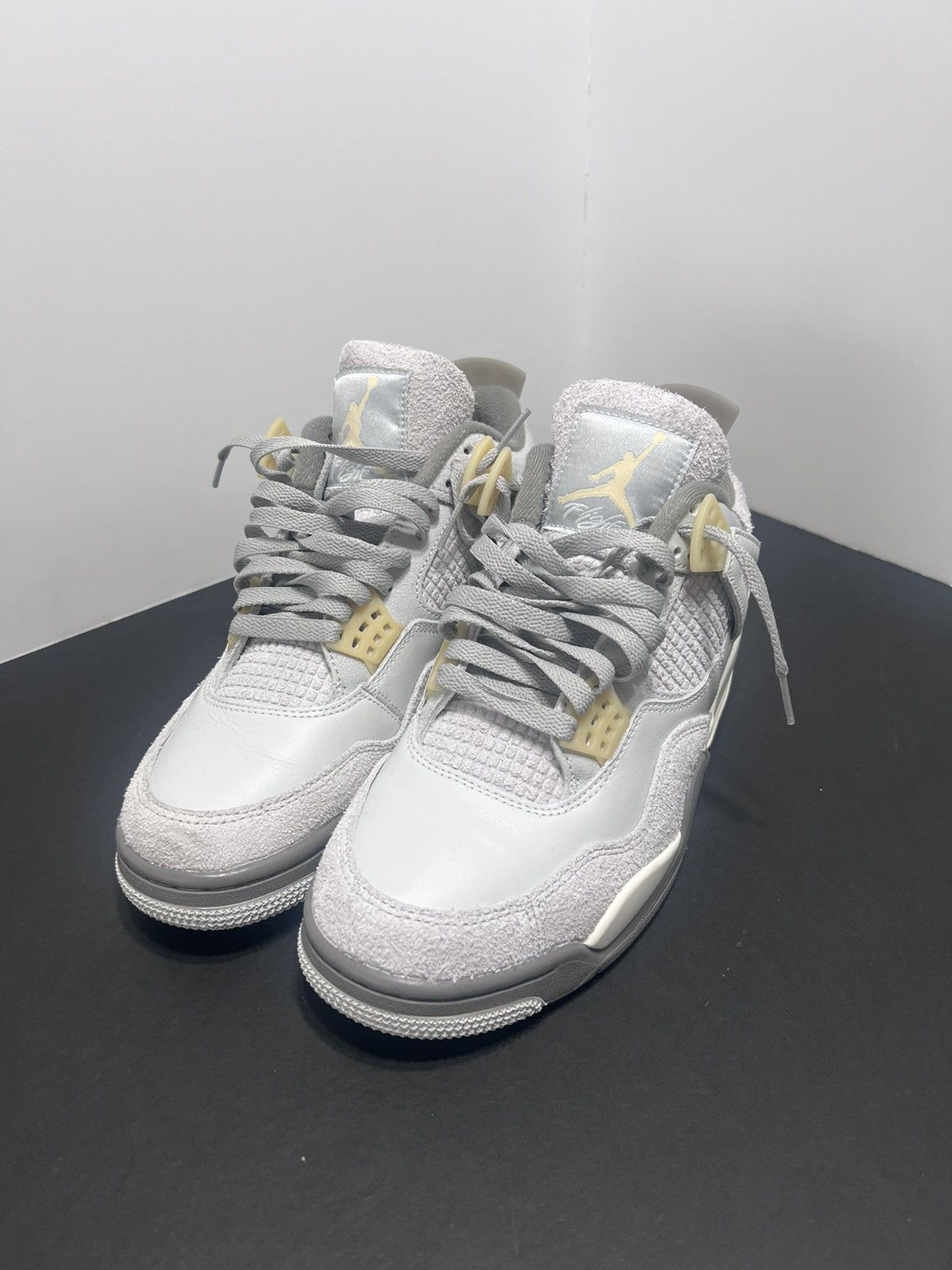 Jordan Brand Air Jordan 4 RETRO SE ‘Photon Dust’ Size US 8 / EU 41 - 3 Thumbnail