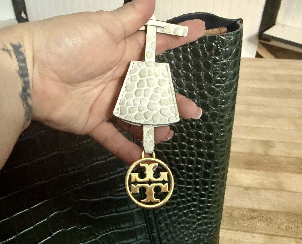 Tory Burch Tory Burch Green Embossed Croc Leather Tote Bag Purse Size ONE SIZE - 10 Thumbnail