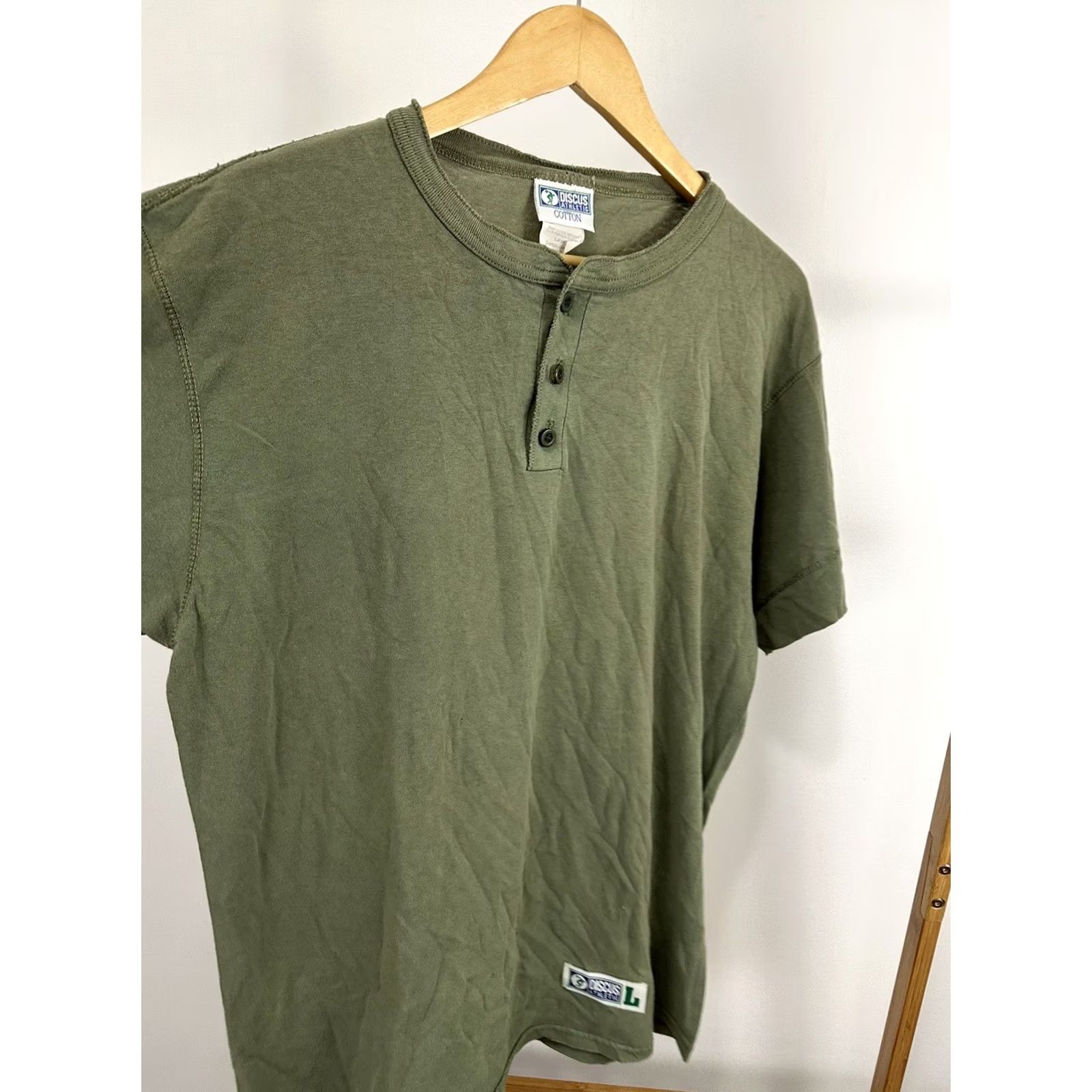 Vintage VTG 90s Sun Faded Green Henley Discus Athletic T-Shirt Size L Mens Grunge Workwear Short Sleeve Casual Shirt Size US L / EU 52-54 / 3 - 4 Thumbnail