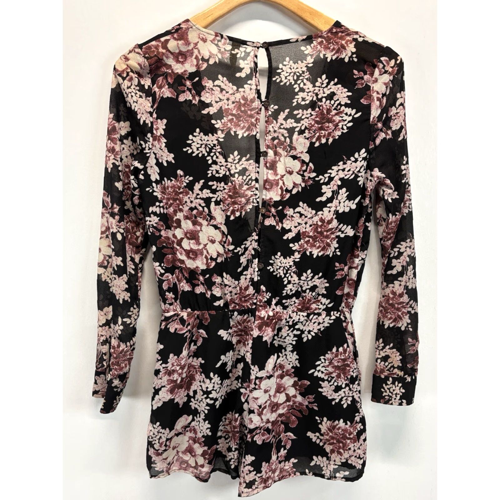 Free People Free People Float Away Button Back Long Sleeve Romper Floral Mini Womens Size XS Size XS / US 0-2 / IT 36-38 - 3 Thumbnail