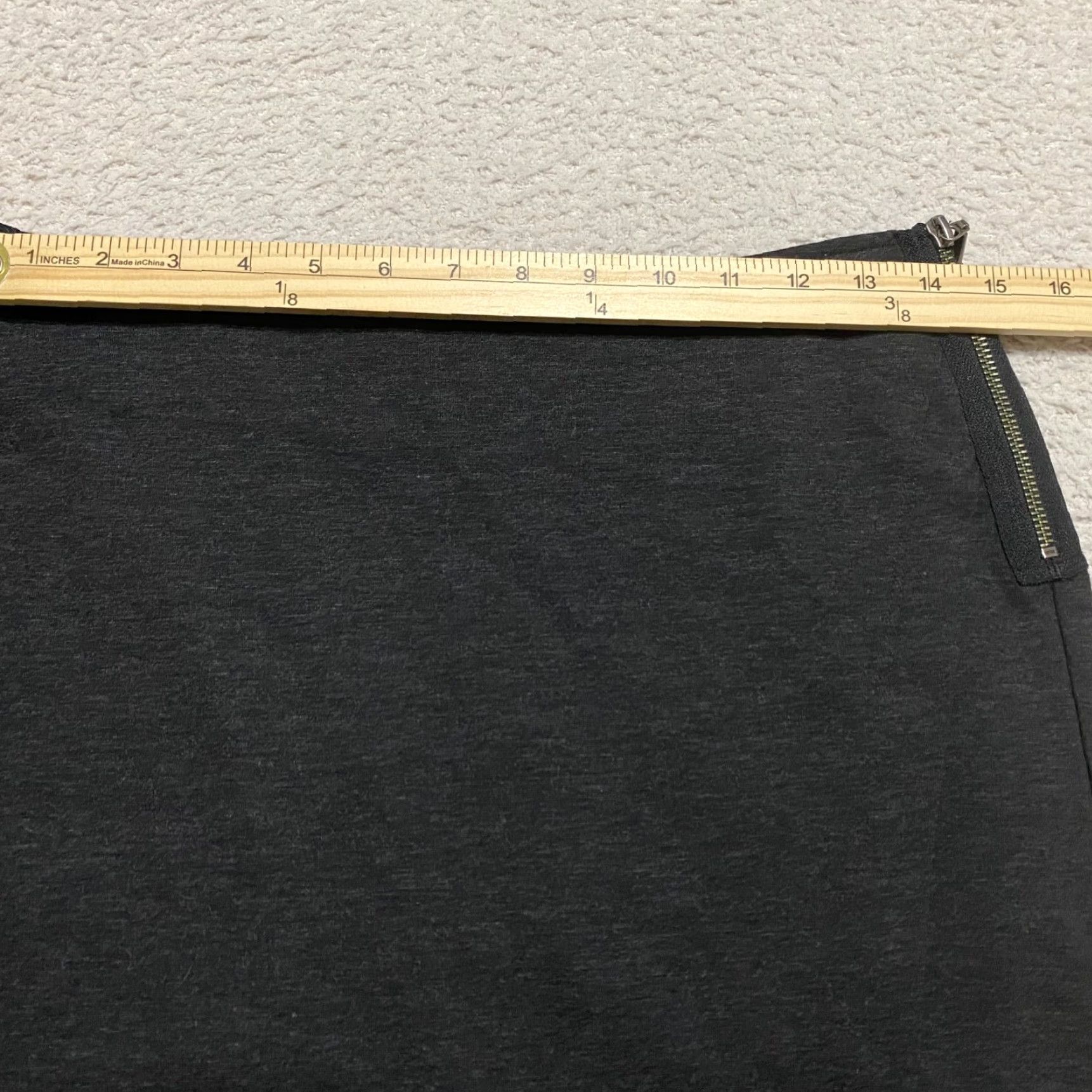 Vintage Cabi Skirt Womens 2 Gray Stretch Ponte Faux Wrap Pencil Straight & Pencil Style Fall Spring Summer 2 Gray Womens Skirt Size 26" / US 2 / IT 38 - 4 Thumbnail