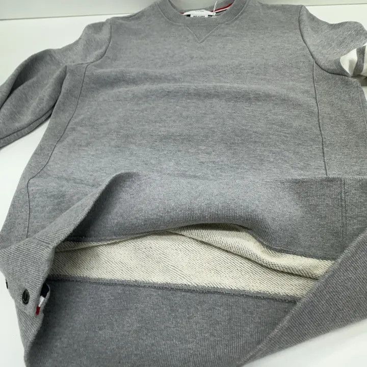 Thom Browne Thom Browne Gray Classic Four-Stripes Sweatshirt -2507 Size US S / EU 44-46 / 1 - 5 Thumbnail