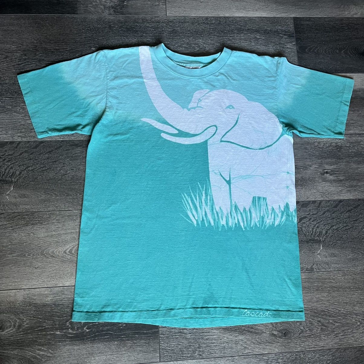 Vintage Vintage 90s Elephant Art All Over Print Double Side Logo Tee Size US M / EU 48-50 / 2 - 1 Thumbnail