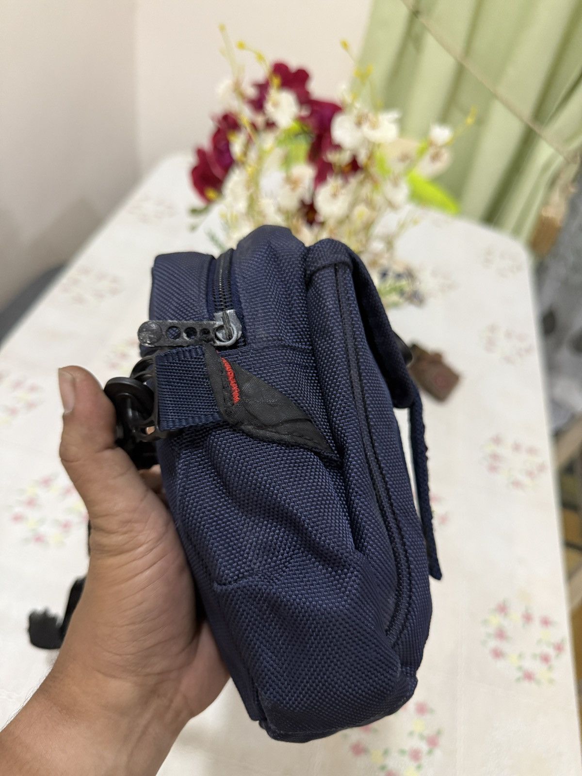 Valentino 🔥🔥🔥ARCHIVE VALENTINO LIVING STONE SLING BAG Size ONE SIZE - 7 Thumbnail