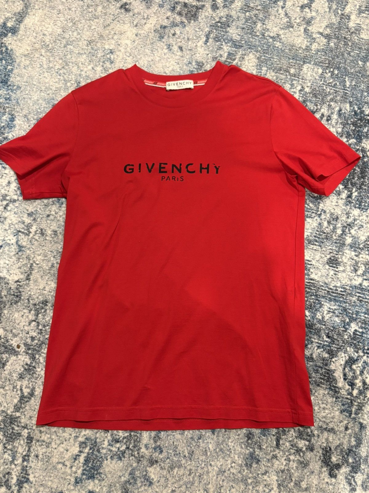 Givenchy Givenchy Distressed Logo Red T-Shirt Size US S / EU 44-46 / 1 - 1 Thumbnail