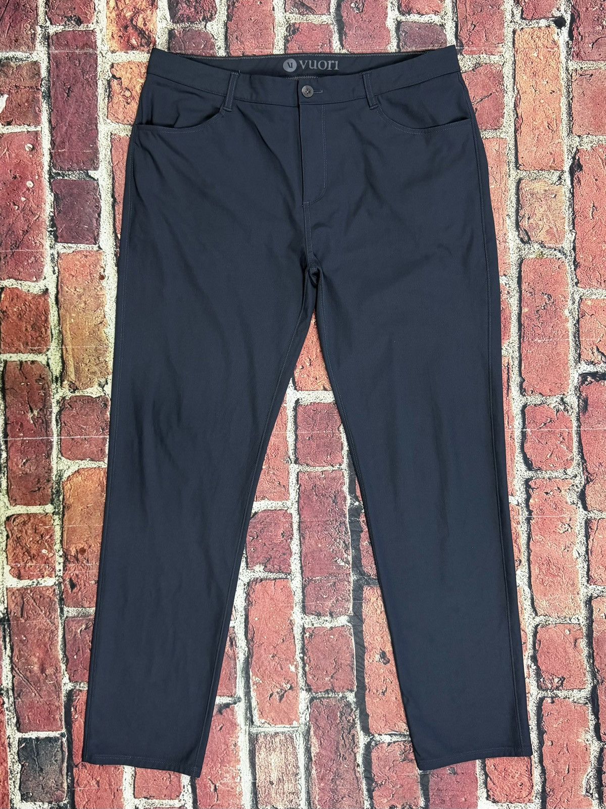 Vuori Vuori Meta Pants Athletic Taper Performance Commute Flex Size US 36 / EU 52 - 1 Thumbnail