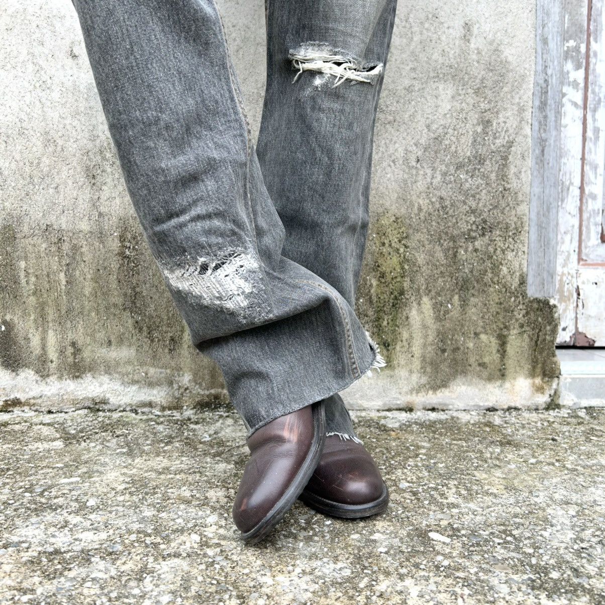 RIPVANWINKLE RIPVANWINKLE Crazy Disstressed Flared Denim Size US 31 - 10 Thumbnail