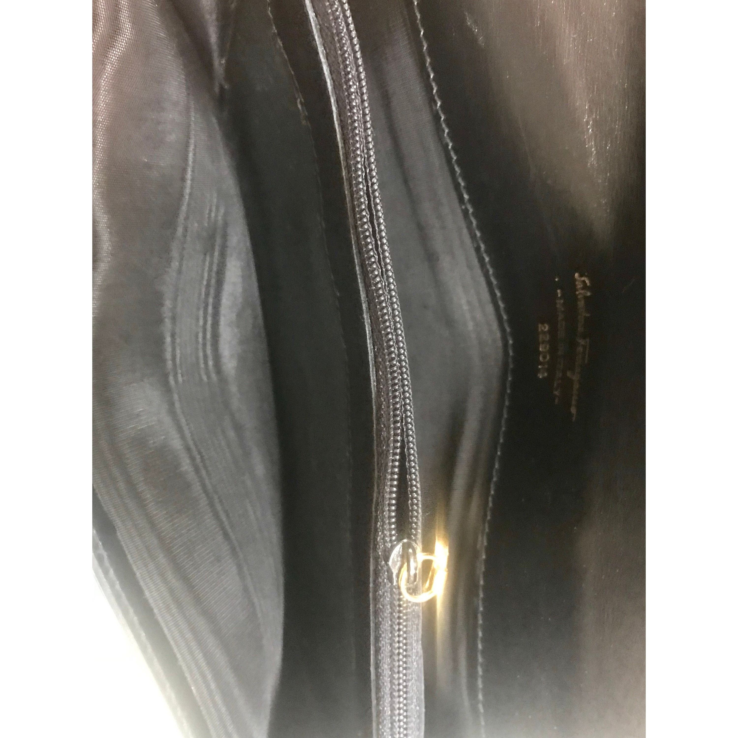 Salvatore Ferragamo Vintage Salvatore Ferragamo Gancini black leather wallet Size ONE SIZE - 10 Thumbnail