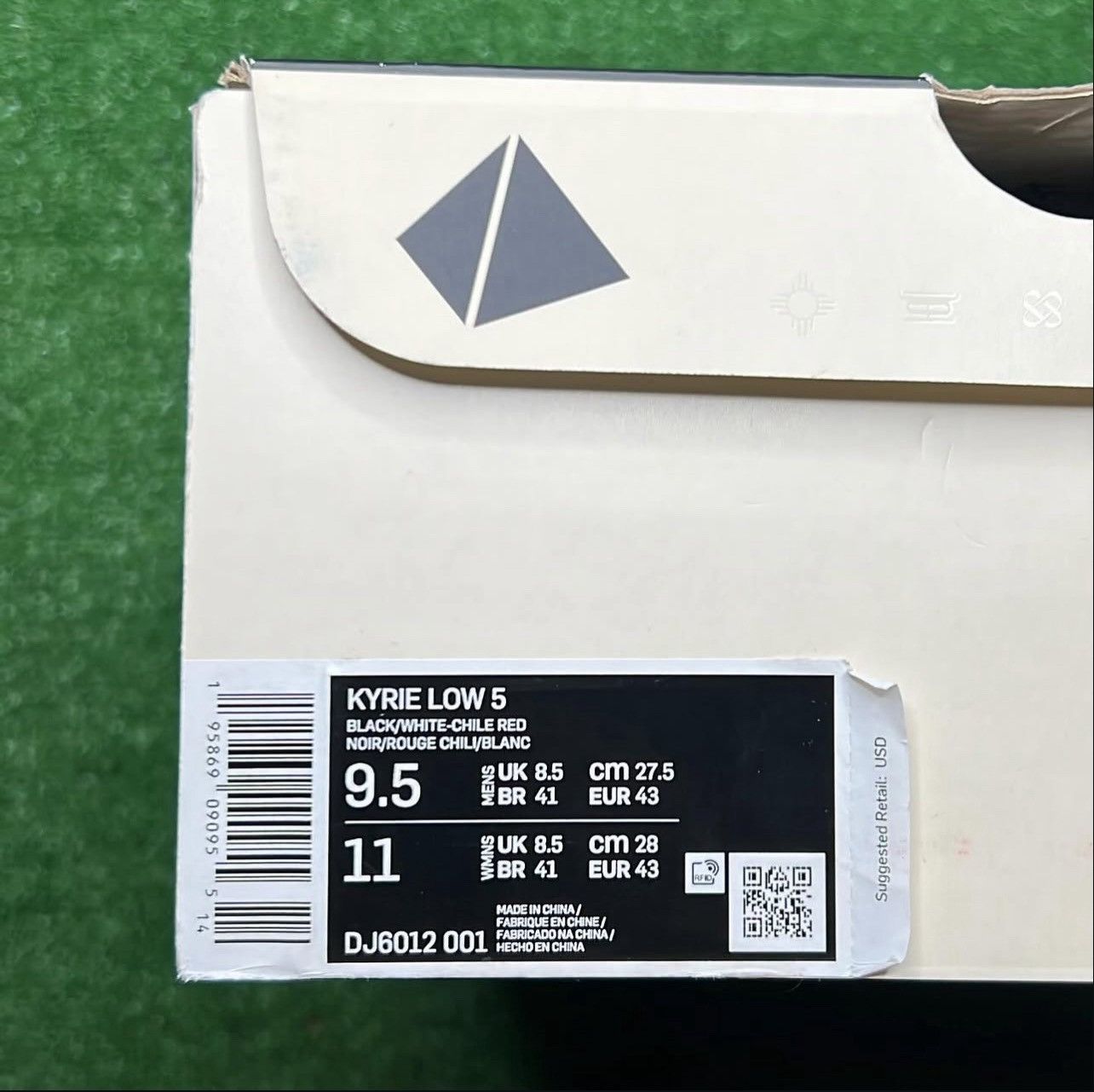 Nike Kyrie Low 5 ‘Bred’ Size US 9.5 / EU 42-43 - 7 Thumbnail