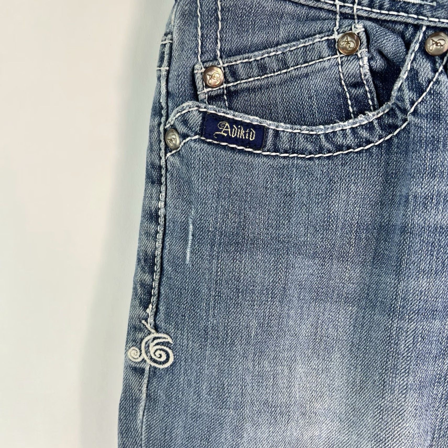 Denime Adiktd Straight Denim Jeans Women’s Size 6 Blue 32X32 Embellished Vintage: No Rise: Low Size 28" / US 6 / IT 42 - 7 Thumbnail