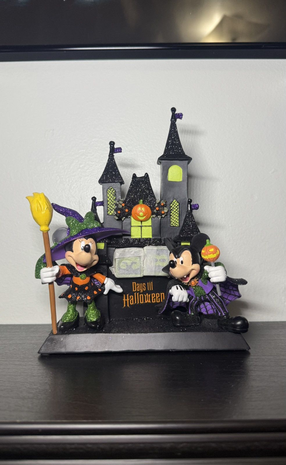 Disney New Rare Vintage Retired Disney Halloween Countdown Calendar Size ONE SIZE - 1 Thumbnail