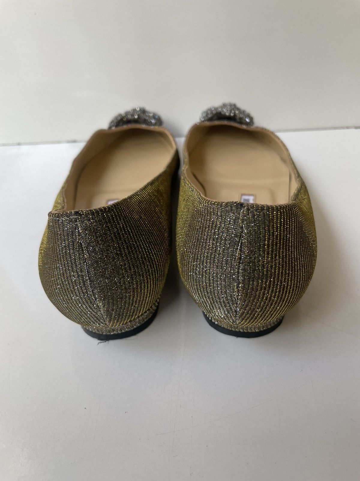 Manolo Blahnik Manolo Blahnik Hangisi Jeweled Glitter Silver Flats EUR 38 Size US 8 / IT 38 - 14 Thumbnail
