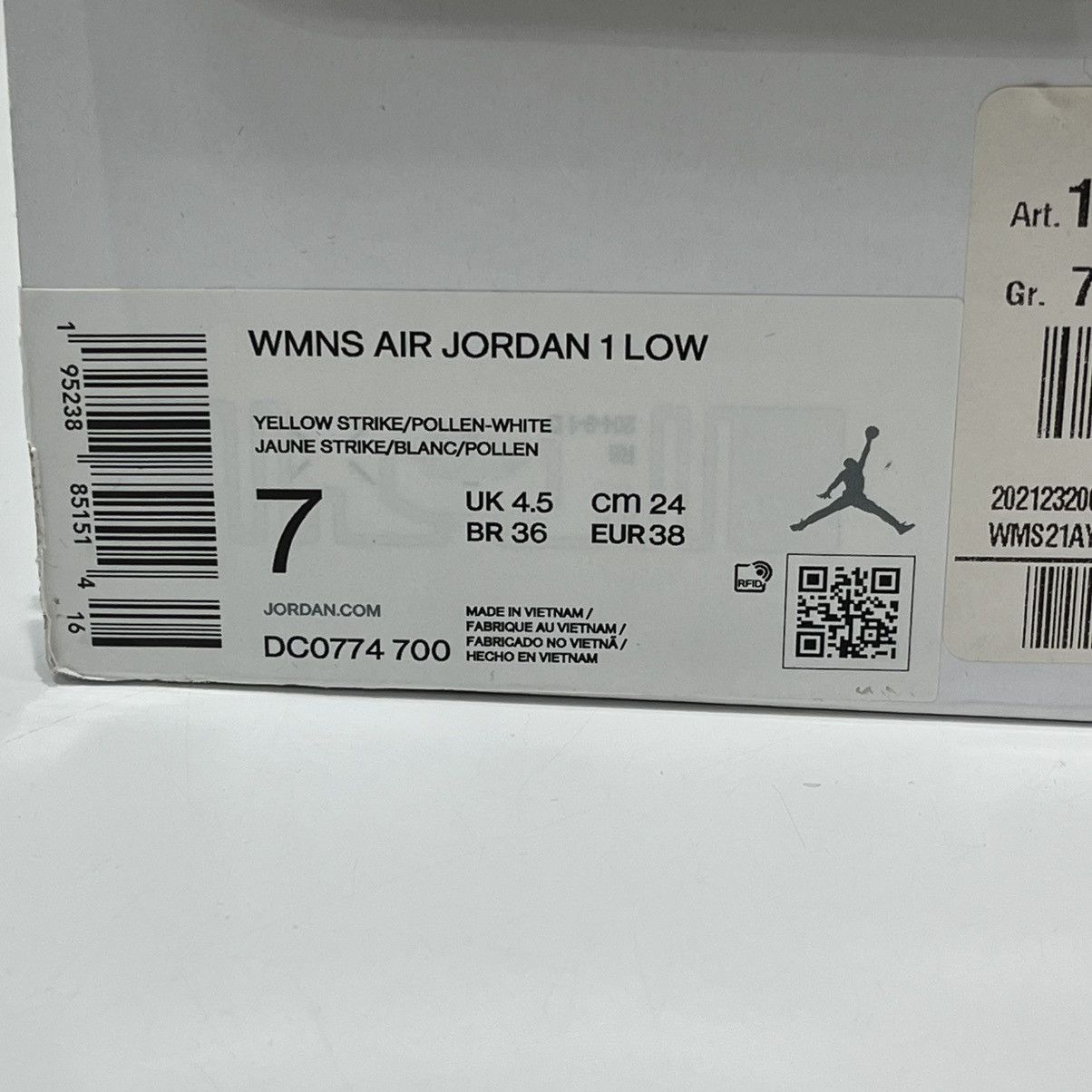 Nike Air Jordan 1 Low Yellow Strike (W) Size US 7 / IT 37 - 13 Thumbnail