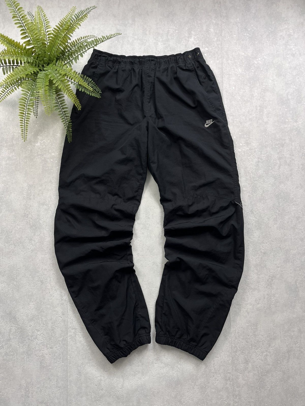 Nike × Vintage 90’s NIKE AIR RETRO DRILL TRACK PANTS SWOOSH LOGO SPELLOUT Size US 34 / EU 50 - 1 Thumbnail