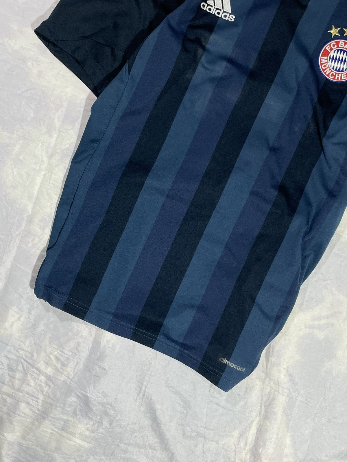 Adidas Bayern Munich Jersey 2013 2014 Thiago 6 Size US M / EU 48-50 / 2 - 3 Thumbnail