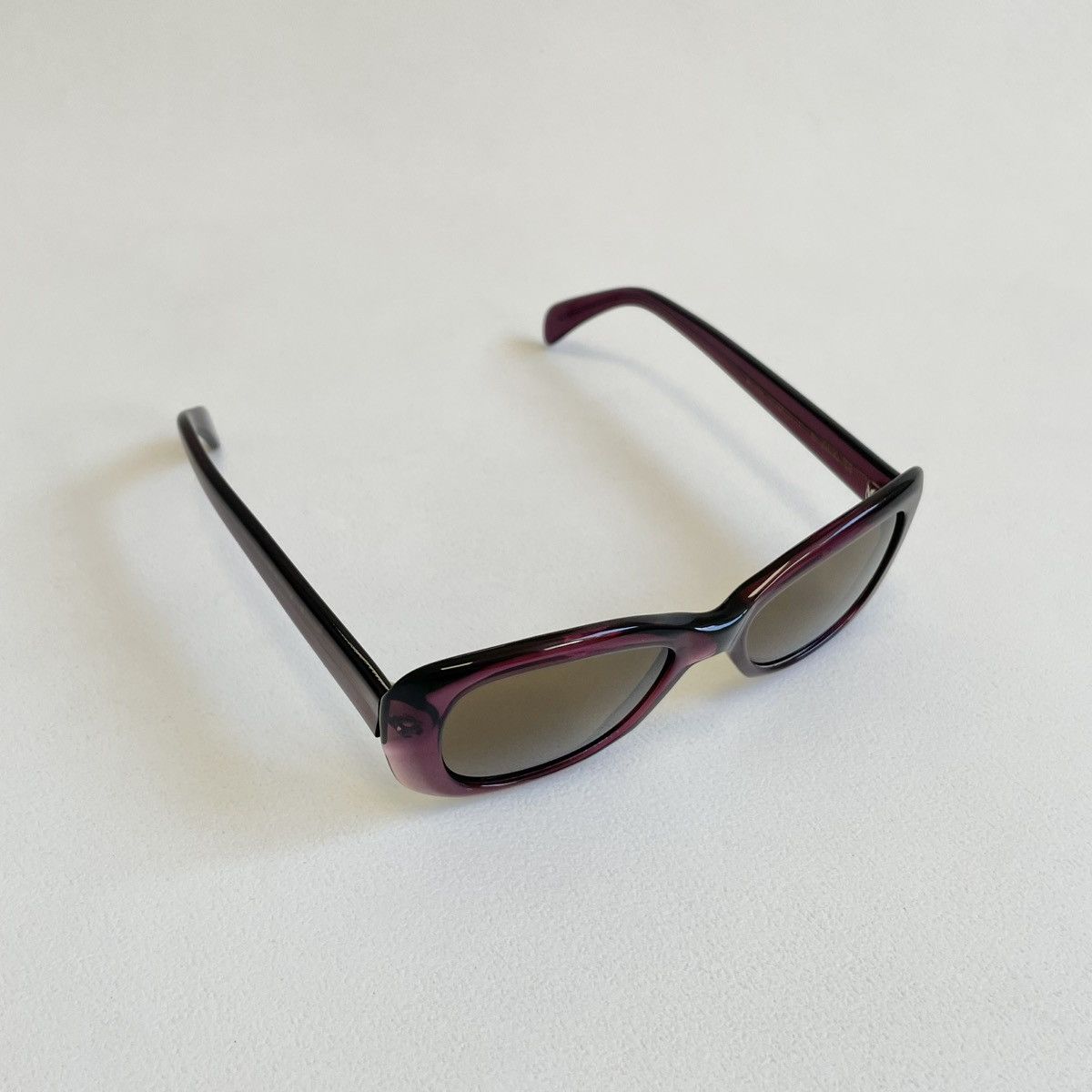 Cutler and Gross ‘Clear Purple’ 70s Rounded Edge Sunglasses Size ONE SIZE - 4 Thumbnail