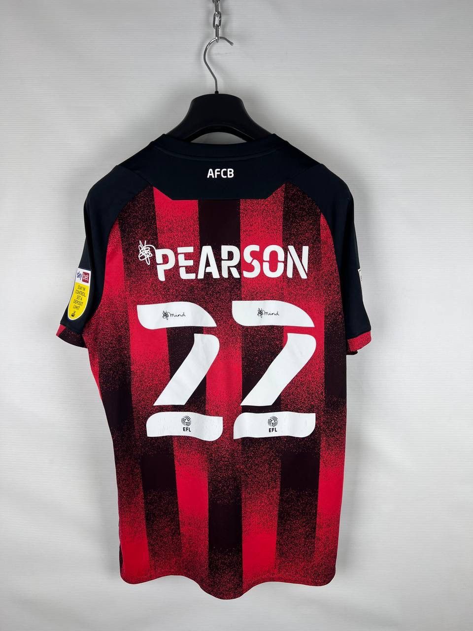 Umbro Bournemouth England Umbro Pearson 22 jersey t-shirt size M Size US M / EU 48-50 / 2 - 2 Thumbnail