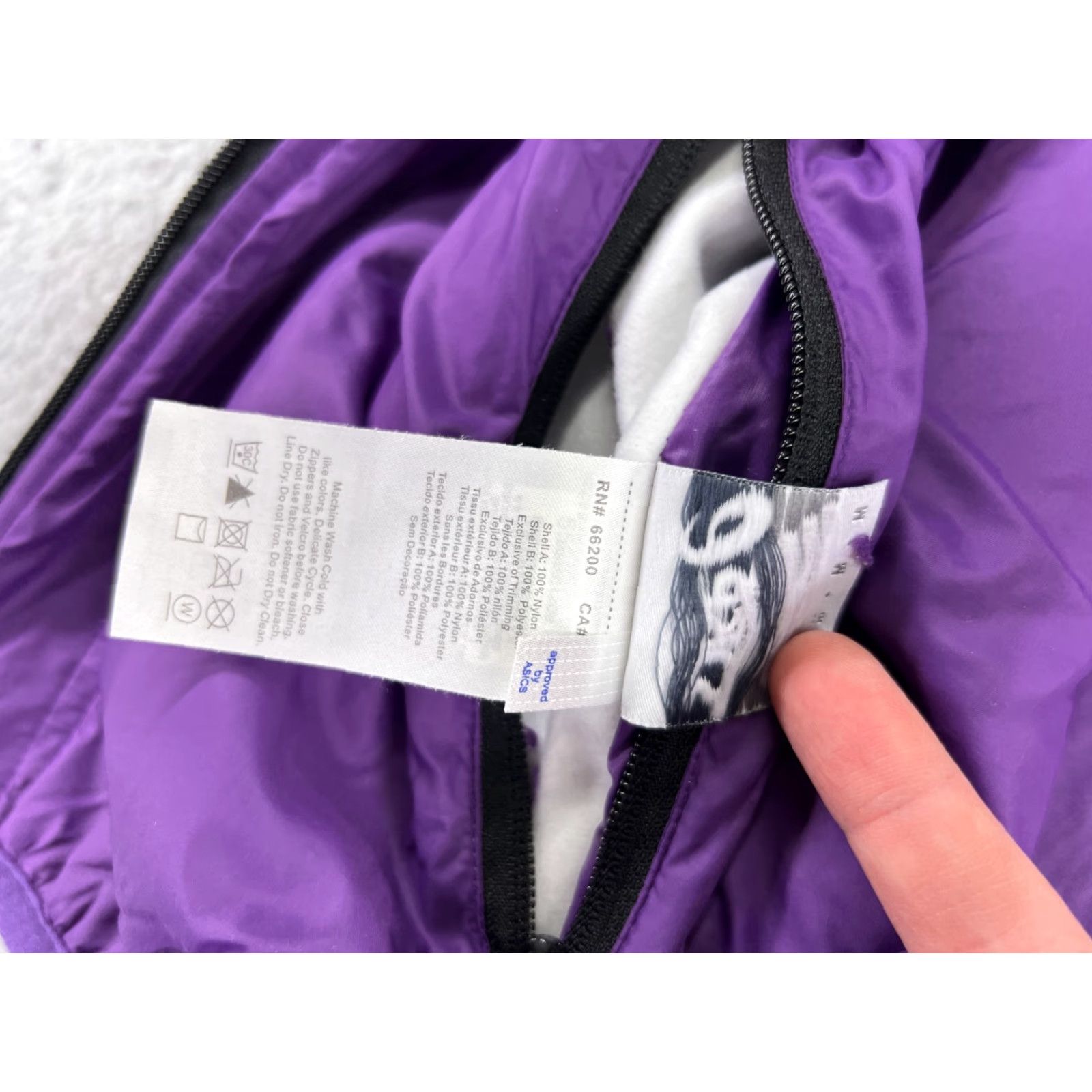 Asics ASICS Vest Women's Medium Purple Full Zip Reversible Nylon Polyester Zip Casual Women Vest Mid-Length Purple 1990s? Size M / US 6-8 / IT 42-44 - 5 Thumbnail