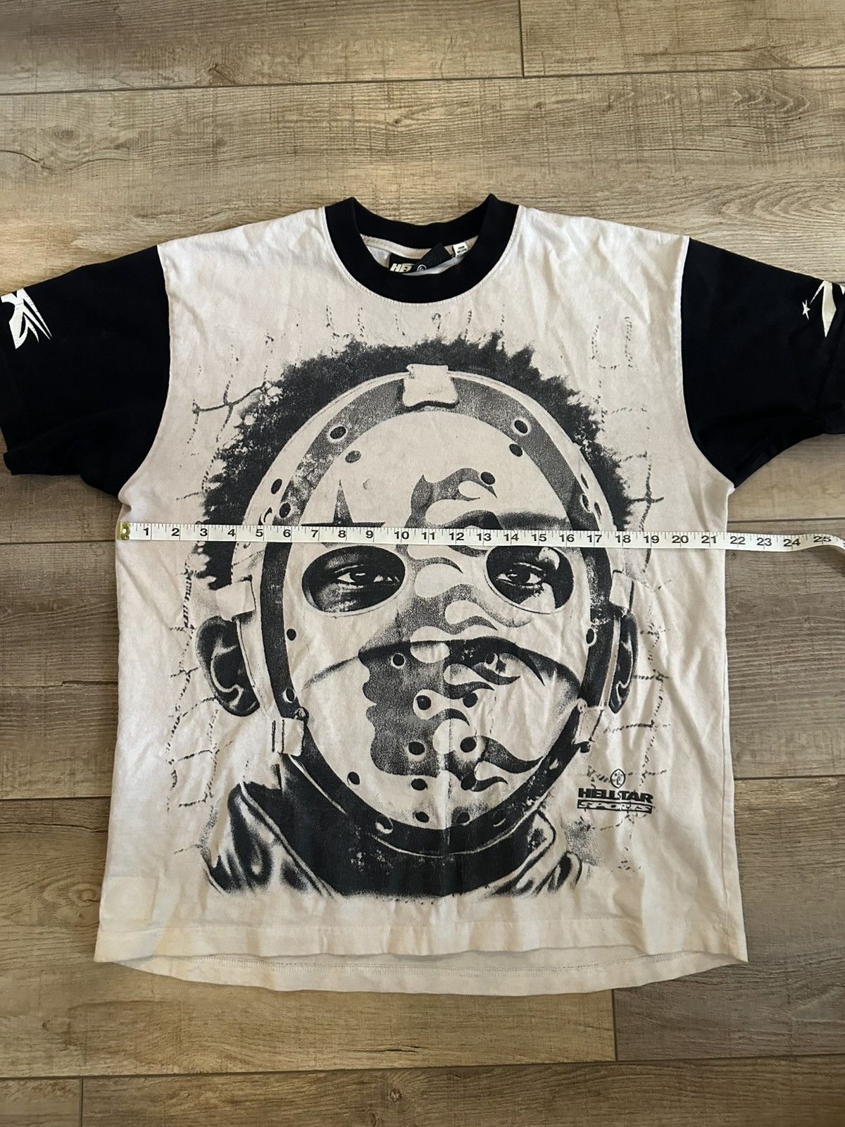 HELLSTAR Hellstar Hockey Jersey Mask Graphic Tee (S oversized) Size US S / EU 44-46 / 1 - 11 Thumbnail