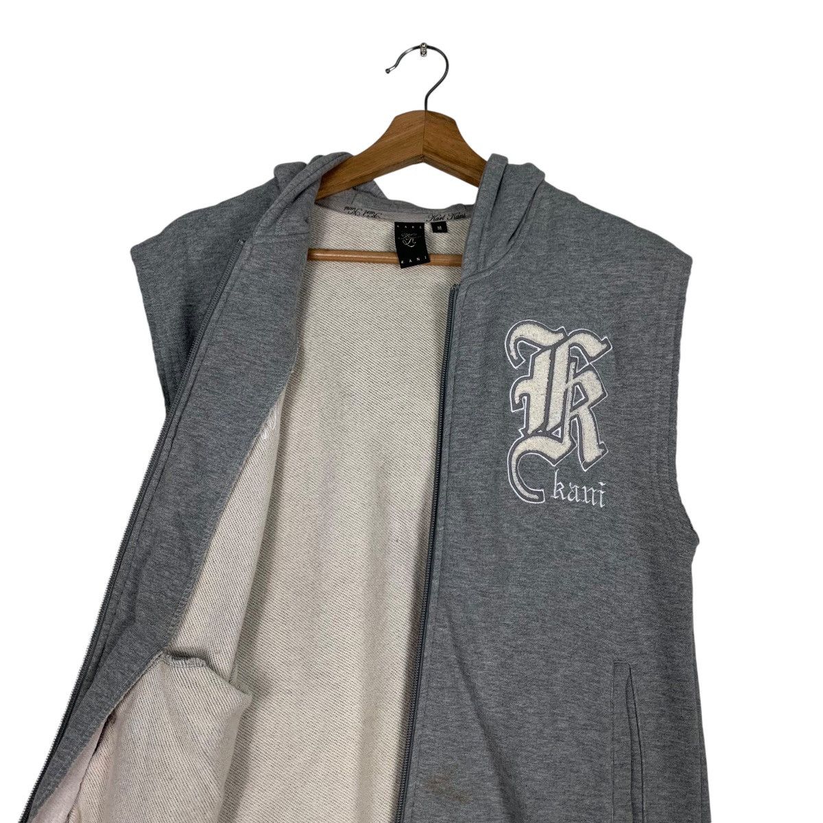 Karl Kani KARL KANI Embroidery Big Logo Sleeveless Hoodies #1244-C56 Size US M / EU 48-50 / 2 - 12 Thumbnail