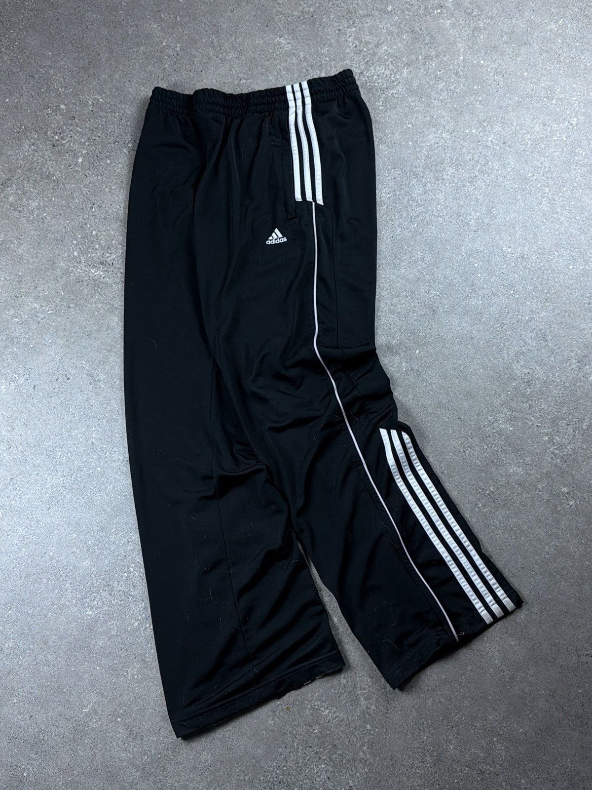 Adidas Adidas Wide-leg/Baggy Trackpants Size US 30 / EU 46 - 1 Thumbnail