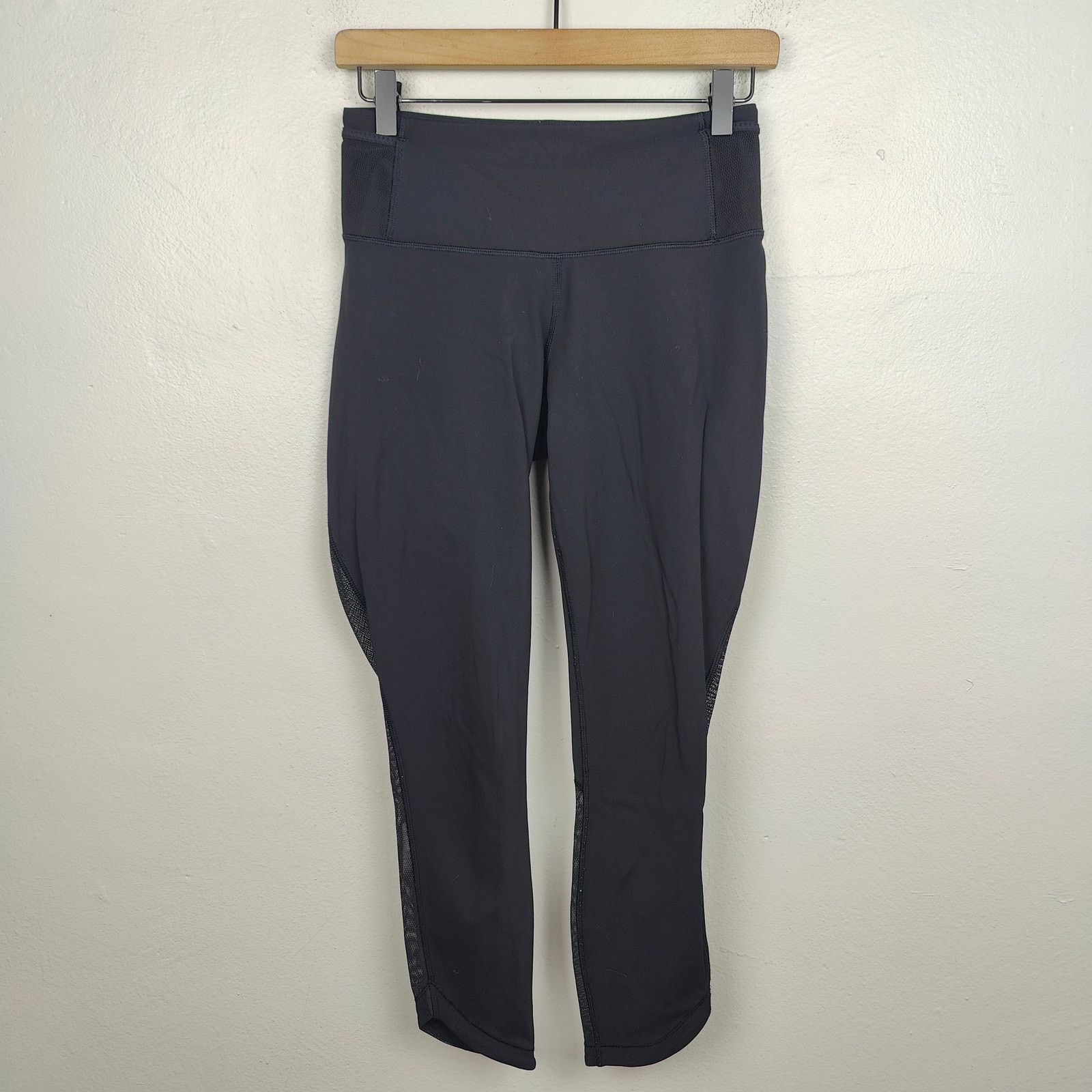 Lululemon Lululemon Crop Leggings Womens 4 Black Mesh Activewear Size 27" / US 4 / IT 40 - 1 Thumbnail