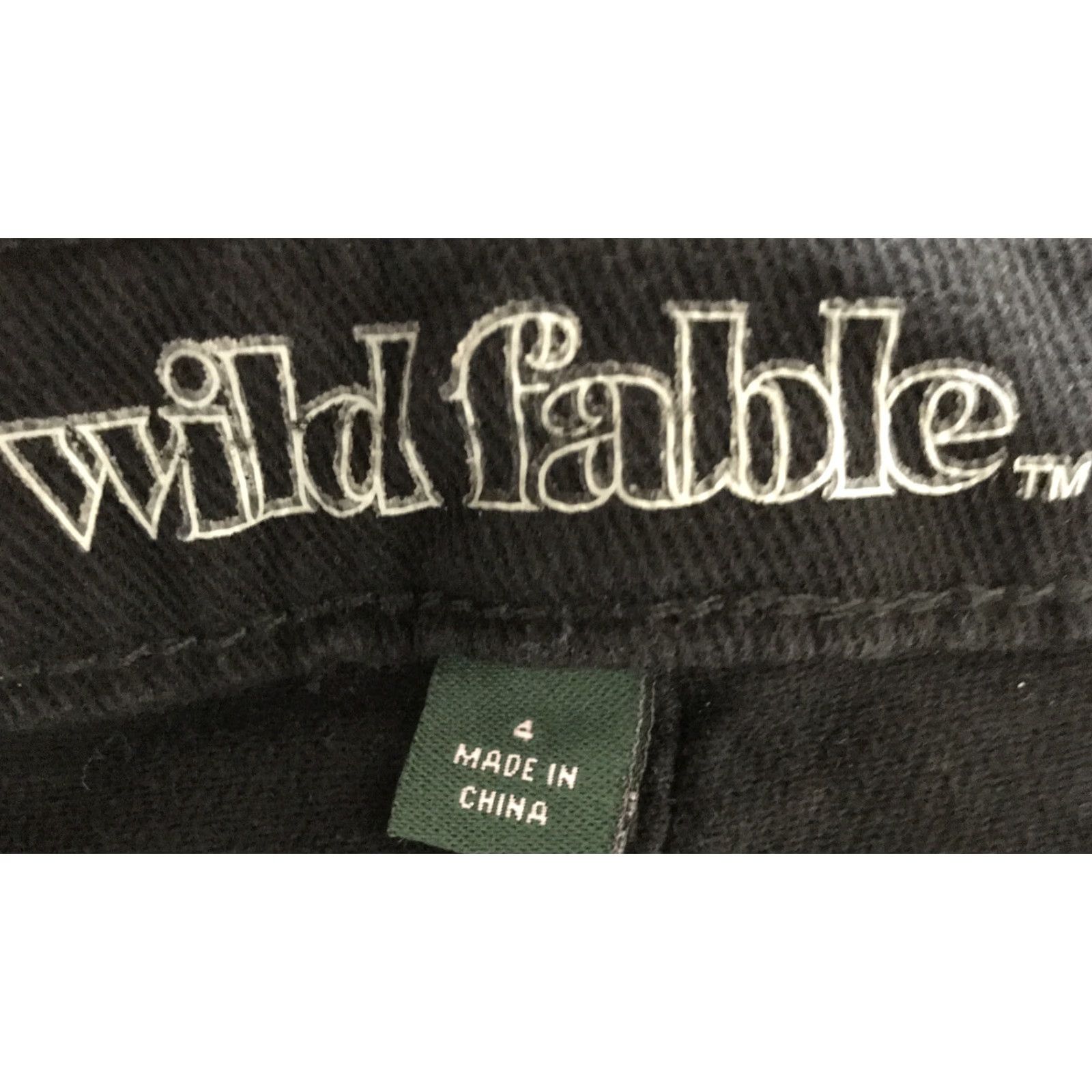 Vintage Wild Fable Women’s Black Denim Jean Shorts Stretch High Rise Raw Edge Size 4 Denim Shorts 27 in Waist Above Knee Women Mens Girls Size 27" / US 4 / IT 40 - 3 Thumbnail