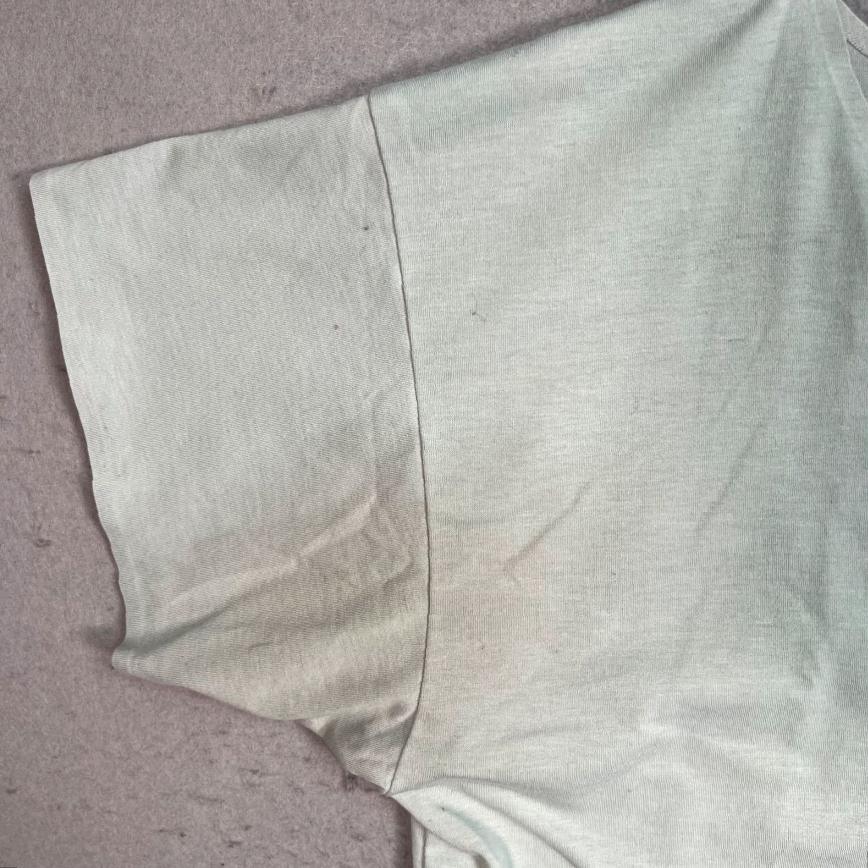 Uniqlo Uniqlo T-Shirt Small Light Green Short Sleeve Athletic Womens Size S / US 4 / IT 40 - 7 Thumbnail