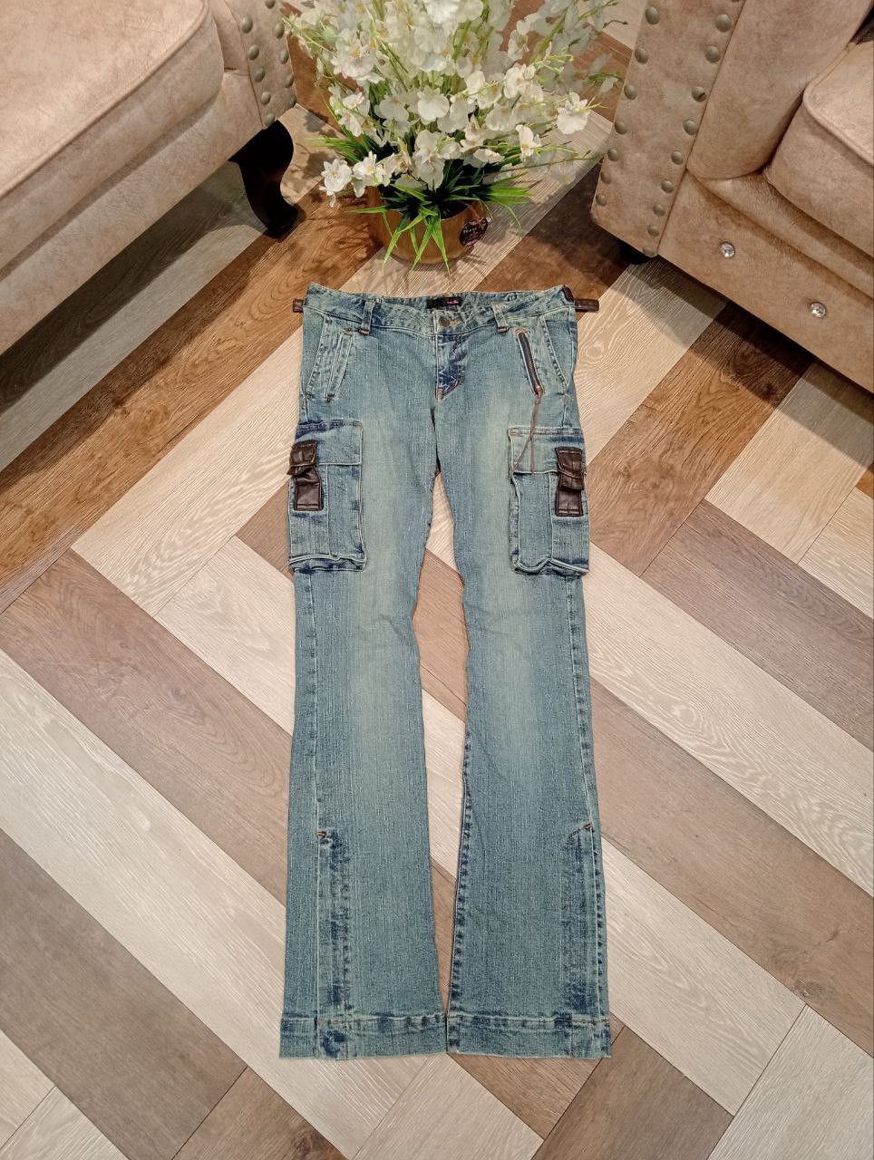 If Six Was Nine TEA FOR TWO JAPAN FLARED STRETCH CARGO ANKLE ZIP JEANS Size US 31 - 1 Thumbnail