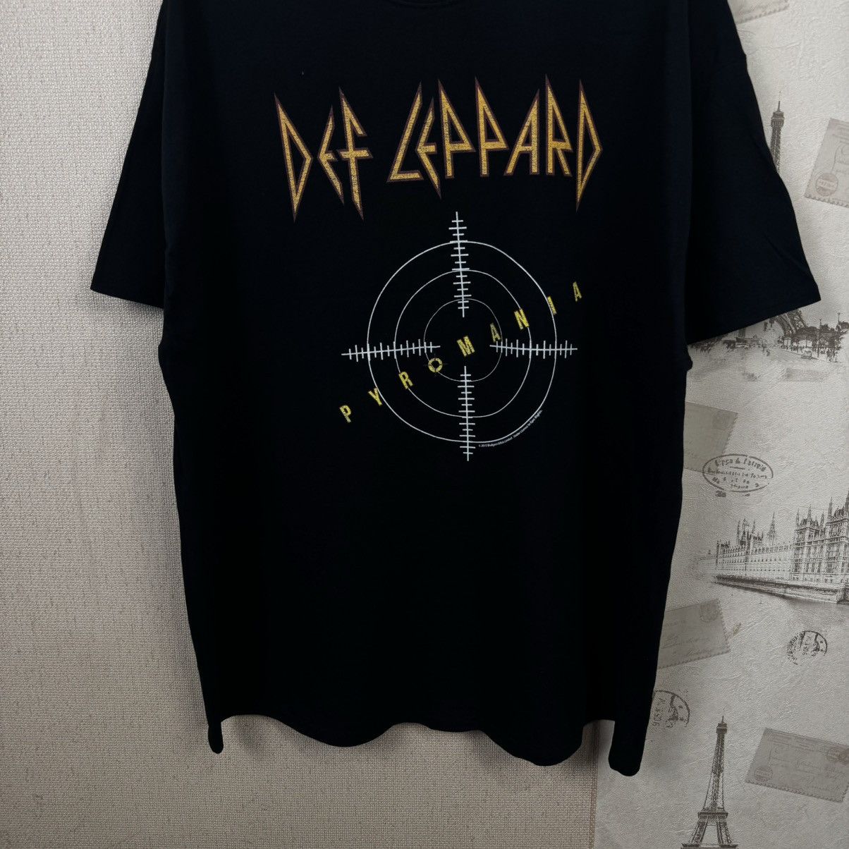 Band Tees × Vintage Vintage Def Leppard T shirt Pyromania 2015 Black Mens Rock Size US XXL / EU 58 / 5 - 6 Thumbnail