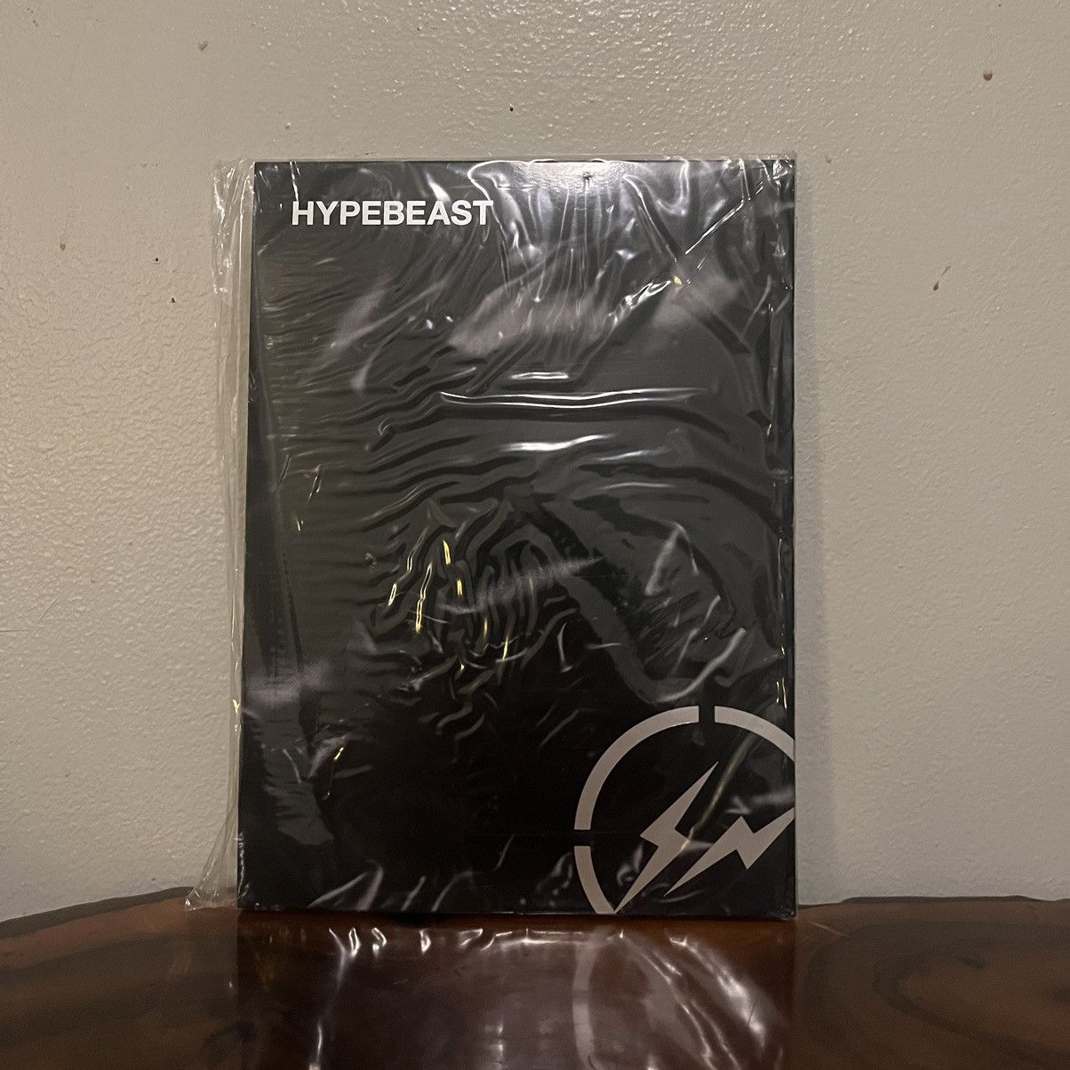 Fragment Design × Hypebeast Hypebeast Issue 22: The Singularity Issue Size ONE SIZE - 2 Thumbnail