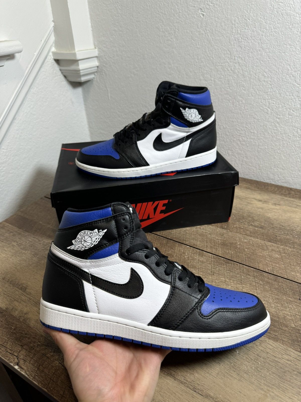 Nike Air Jordan Retro 1 High OG Royal Toe 2020 Size 10 shoes