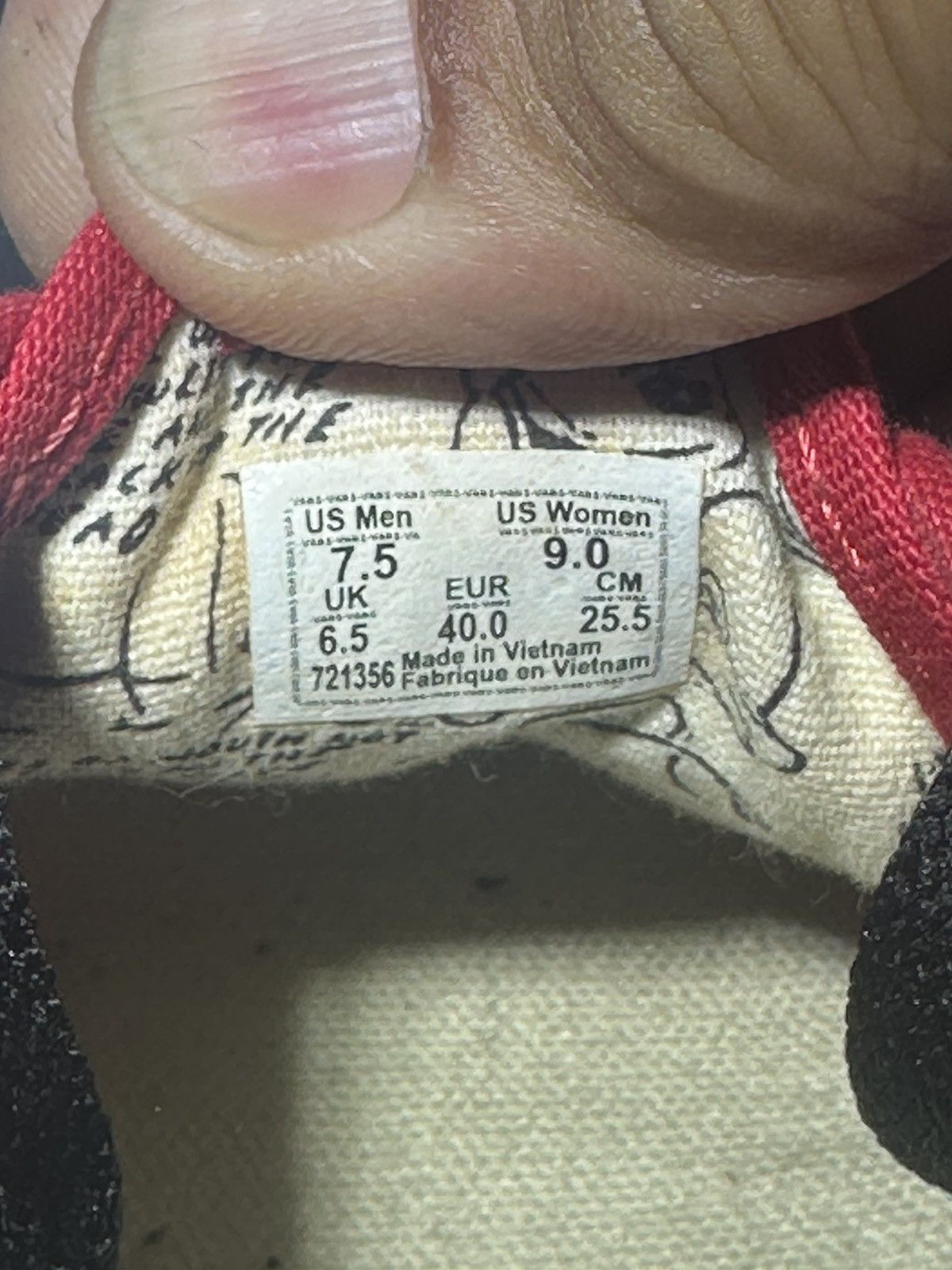 Vans Vans Disney Mickey Mouse And Friends Men's 7.5 Women's 9 Size US 9 / IT 39 - 7 Thumbnail