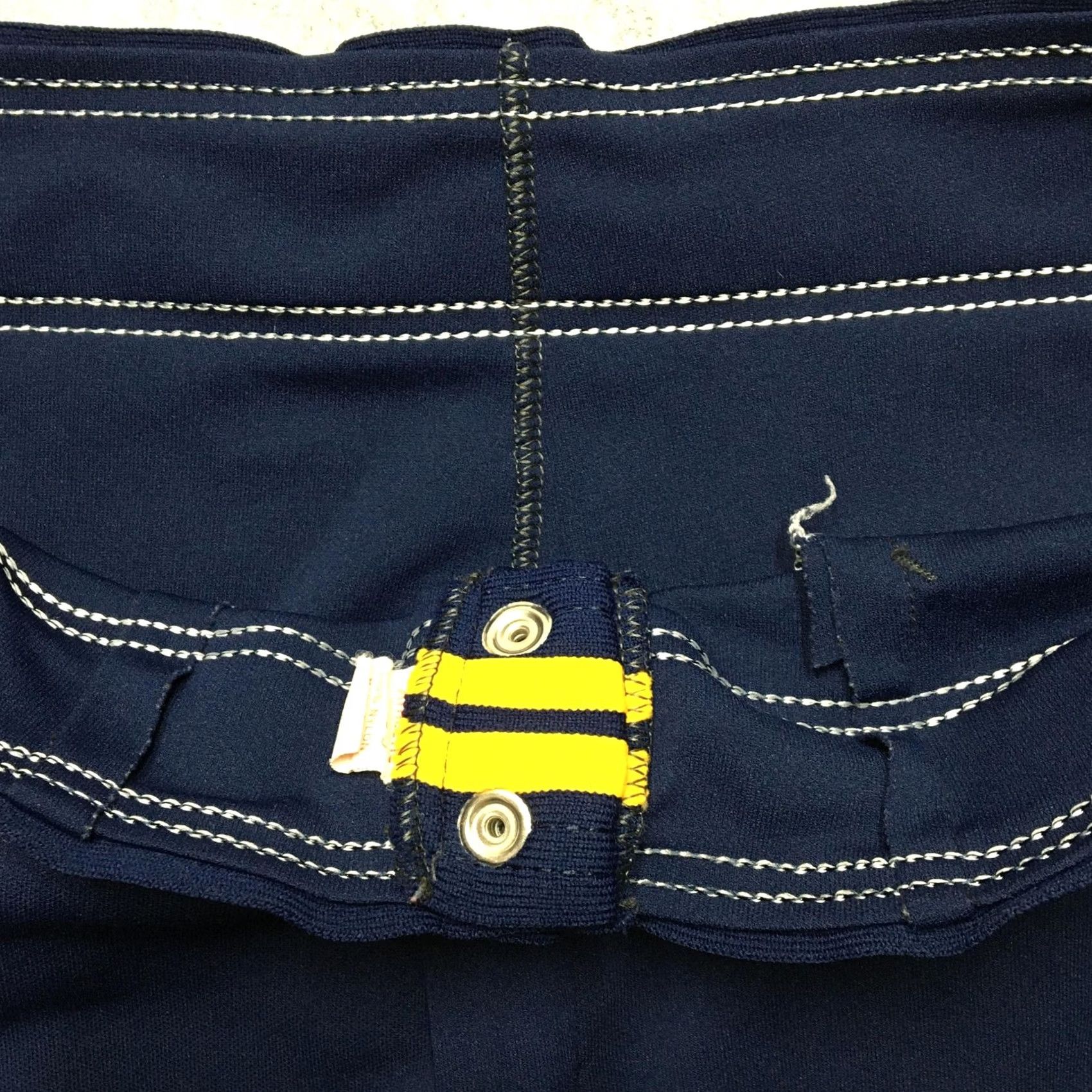 Vintage VINTAGE Southern Athletic Shorts Mens Large Navy Blue Gold Striped Waistband USA 80s Size US 33 - 4 Thumbnail