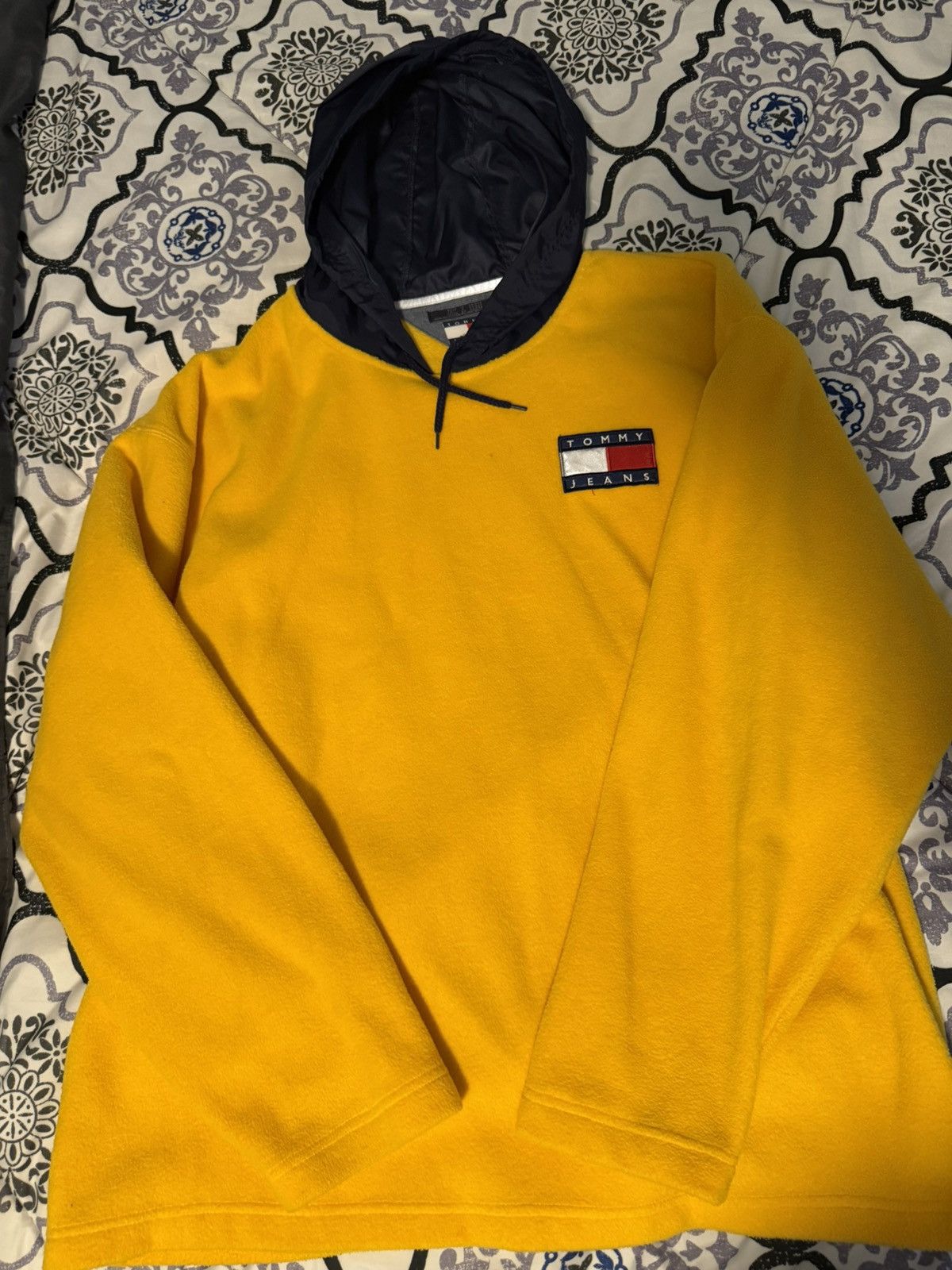 Tommy Hilfiger Vintage Tommy Hilfiger Hoodie Size US XL / EU 56 / 4 - 1 Thumbnail
