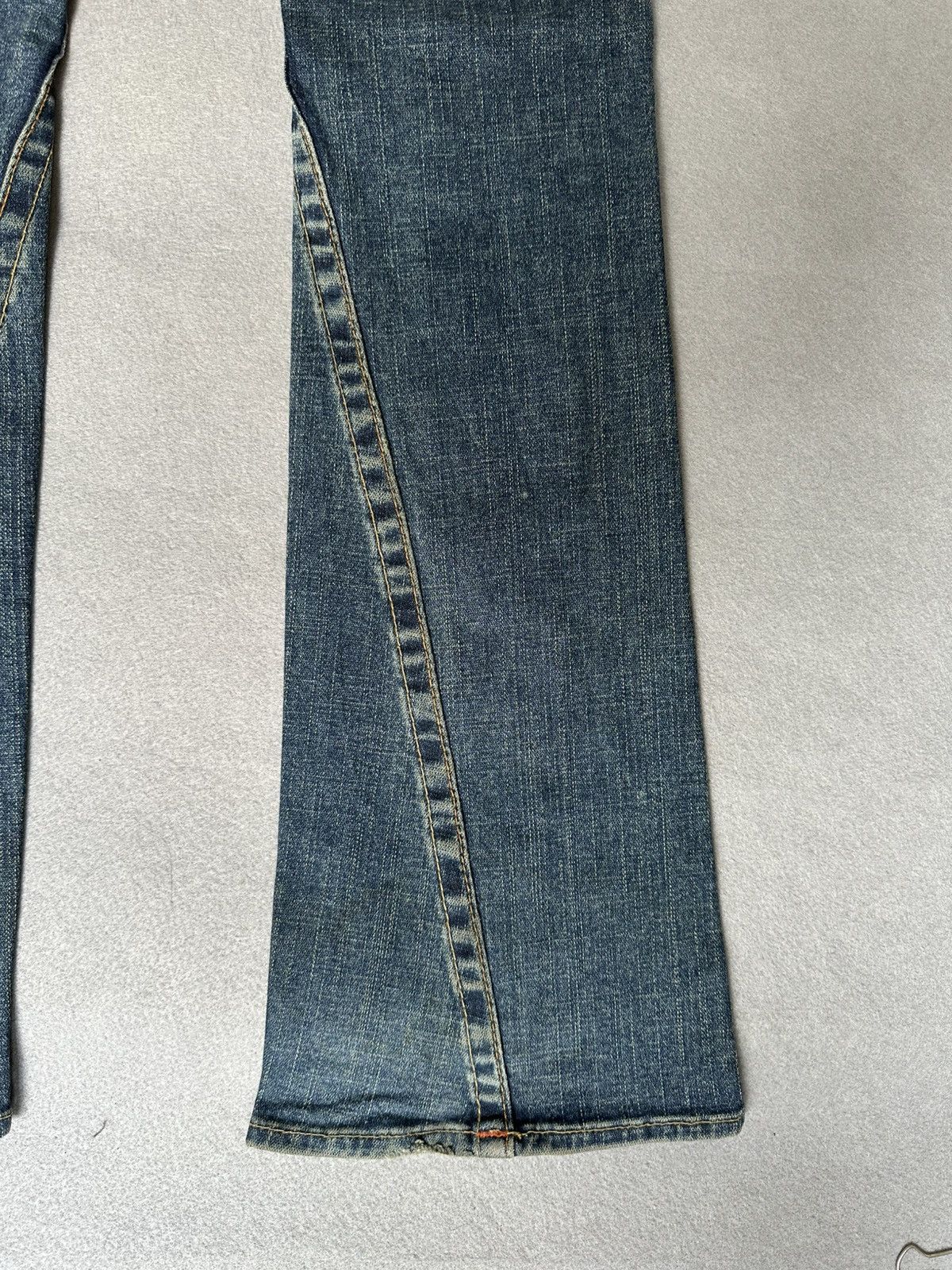 True Religion FLARE True Religion Low Rise Denim Size US 28 / EU 44 - 13 Thumbnail