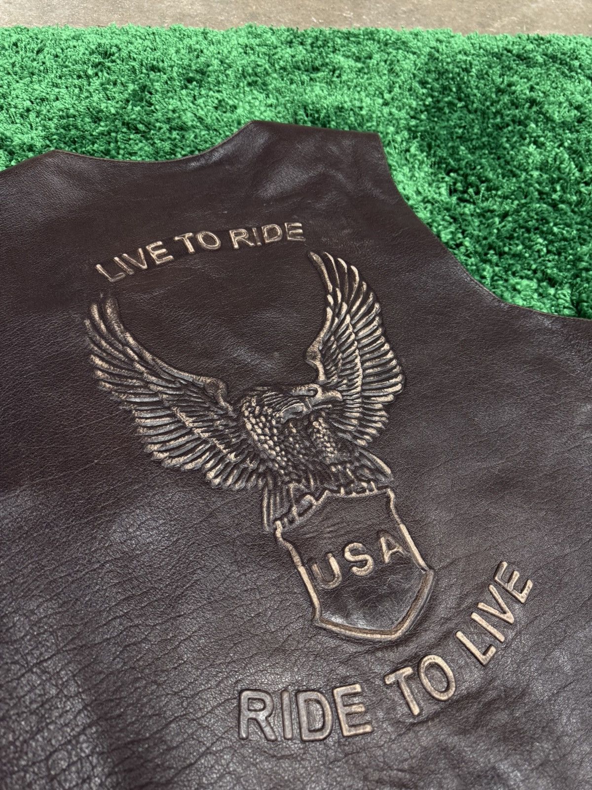 Vintage Vintage Soft Leather Biker Eagle Live to Ride Harley Vest Size US XL / EU 56 / 4 - 3 Thumbnail
