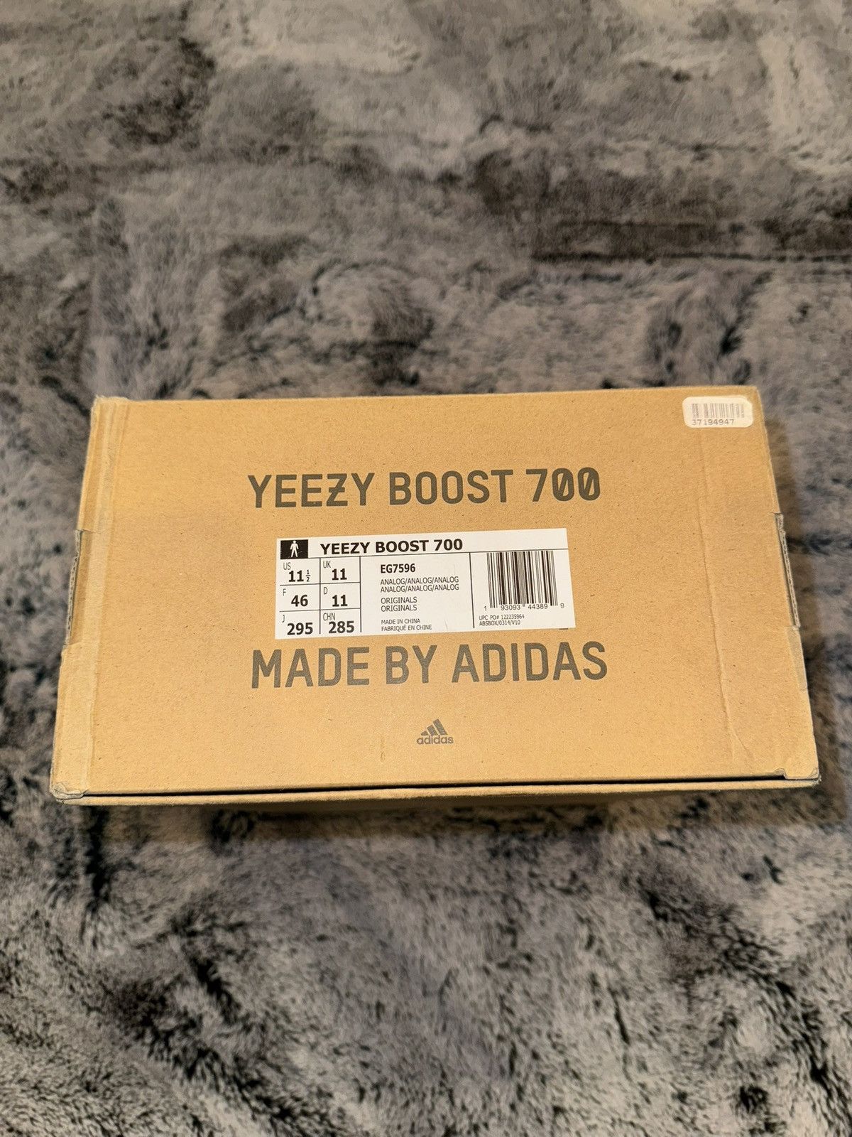 Yeezy Adidas Yeezy Boost 700 Analog Size US 11.5 / EU 44-45 - 10 Thumbnail