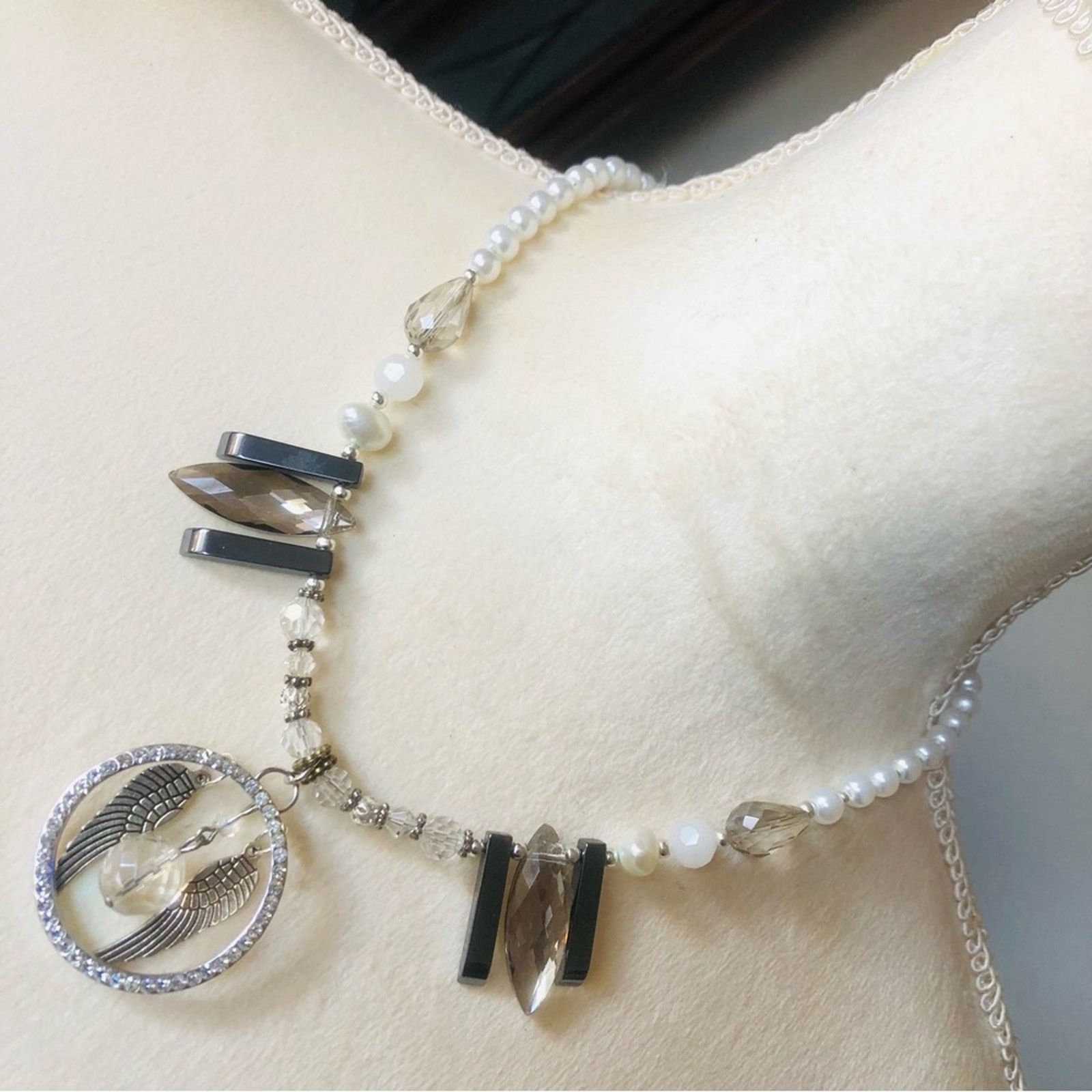 Handmade Handcrafted repurpose elegant angel wings Pearl necklace Size ONE SIZE - 1 Thumbnail