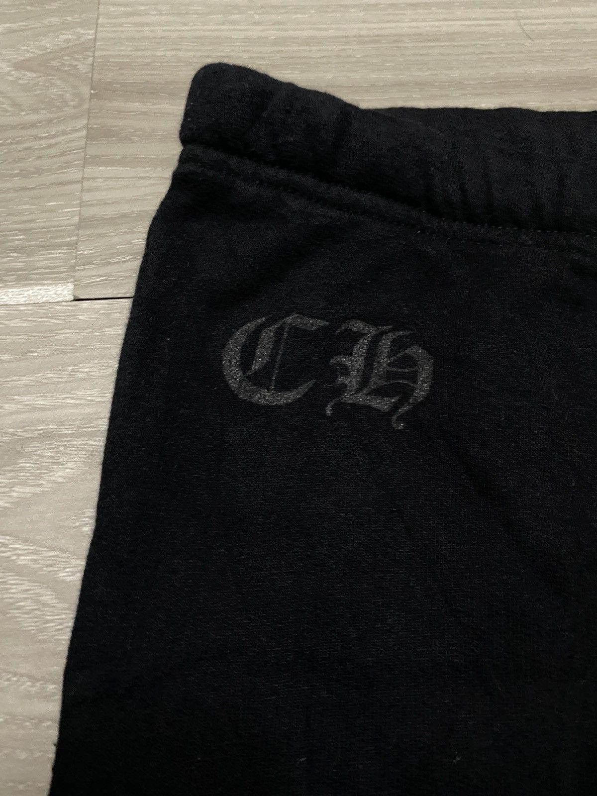 Chrome Hearts LIKE NEW - CEMETERY CROSS RED HORSESHOE SWEATPANTS JOGGER Size US 29 - 3 Thumbnail