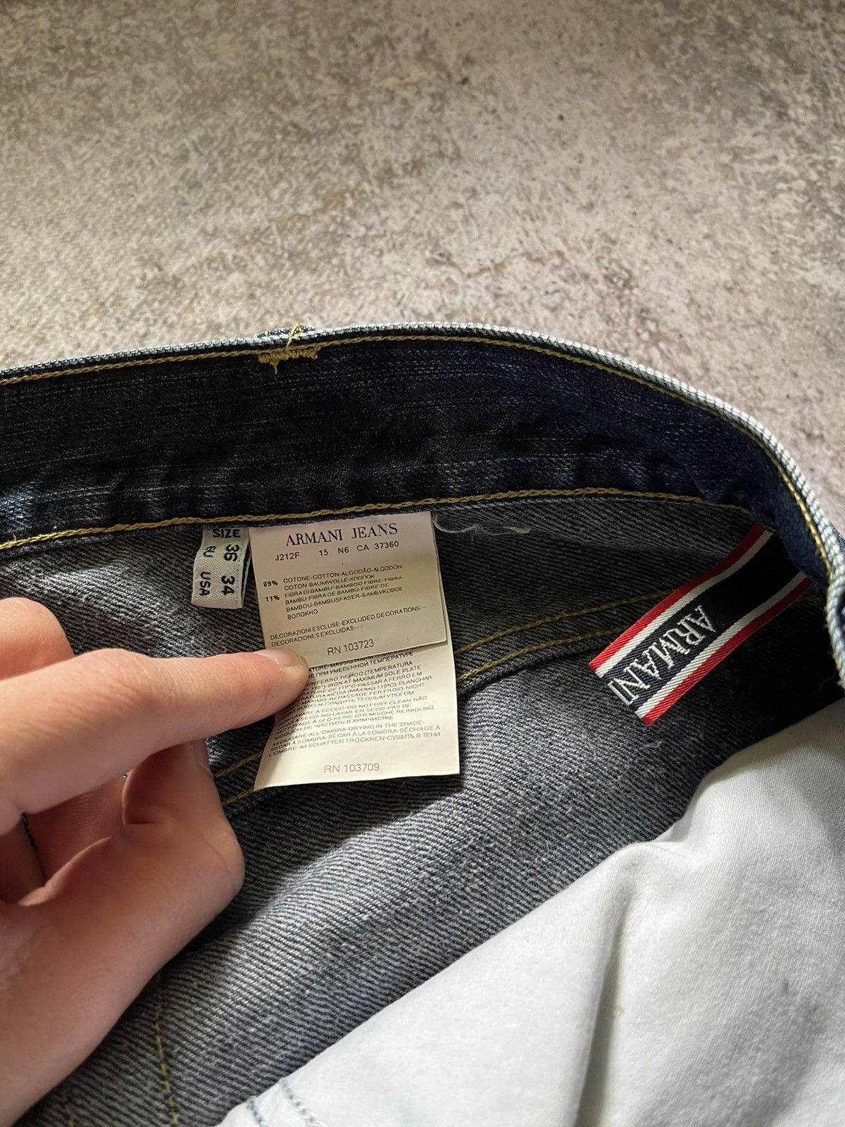 Giorgio Armani Armani small metal logo Baggy Y2K streetwear denim jeans Size US 36 / EU 52 - 9 Thumbnail