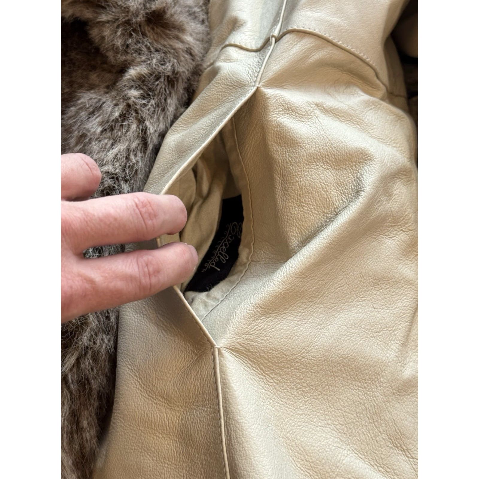 Vintage VINTAGE Excelled Collection Leather Afghan Coat Women's Sz S Ivory Fur Trim 90s Hippie Retro BOHO Long Coat with Pockets Leather Size S / US 4 / IT 40 - 3 Thumbnail